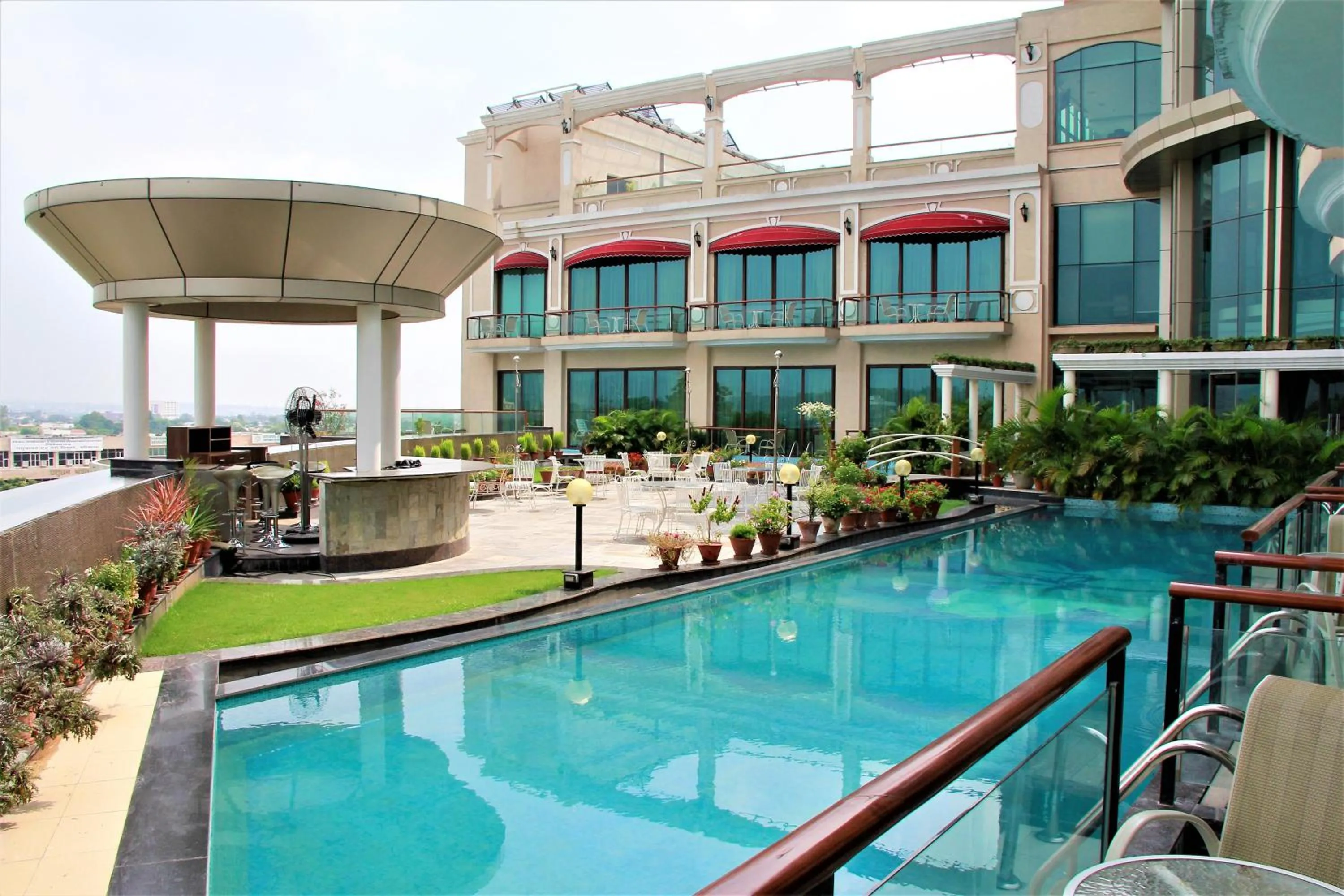 Swimming pool in The BellaVista Hotel Chandigarh Panchkula