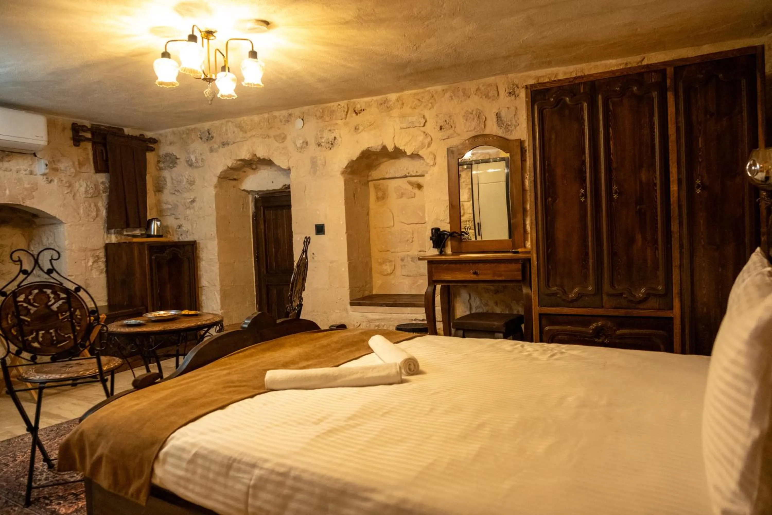 Bed in Marinut Konağı