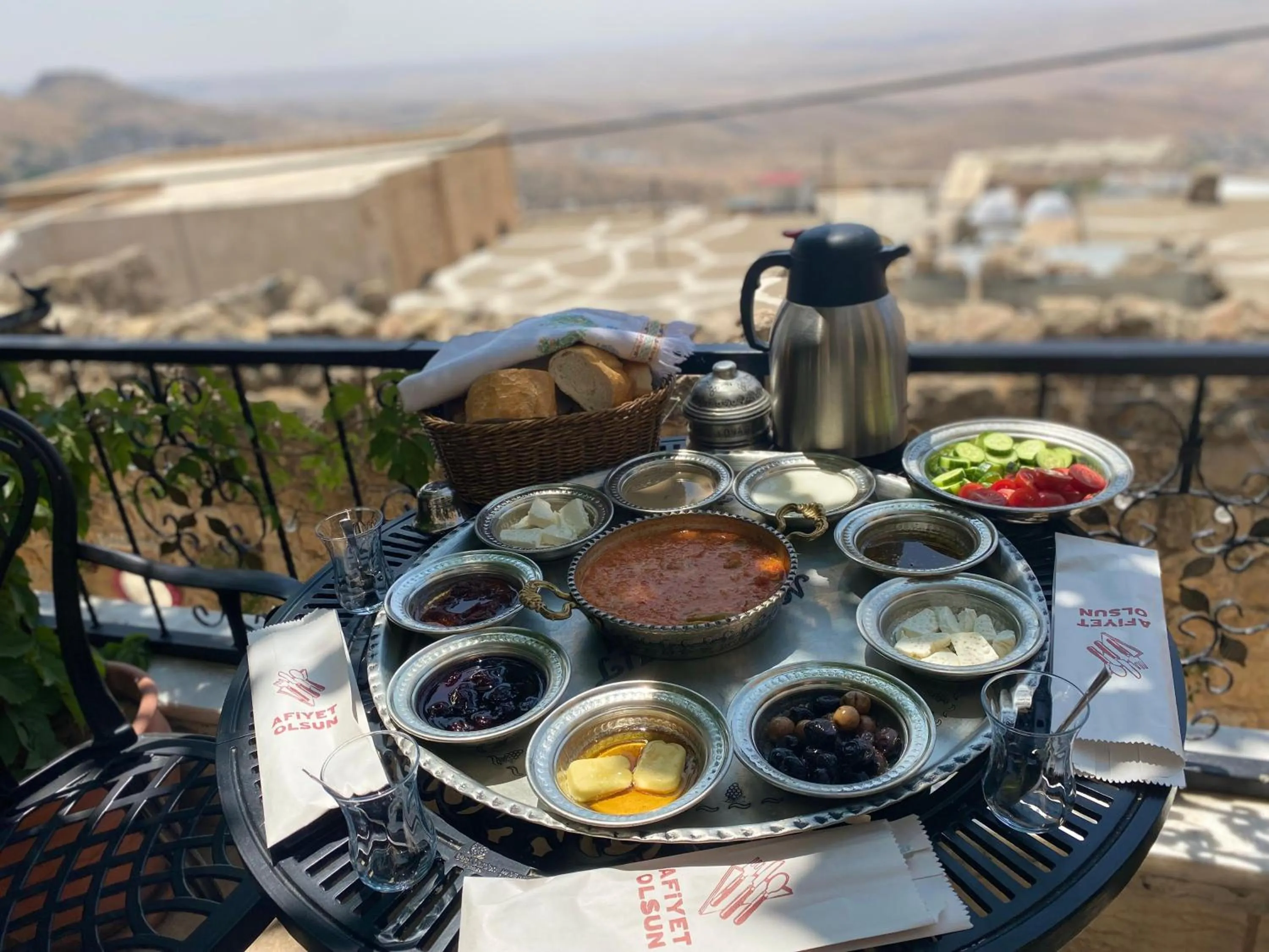 Breakfast in Marinut Konağı