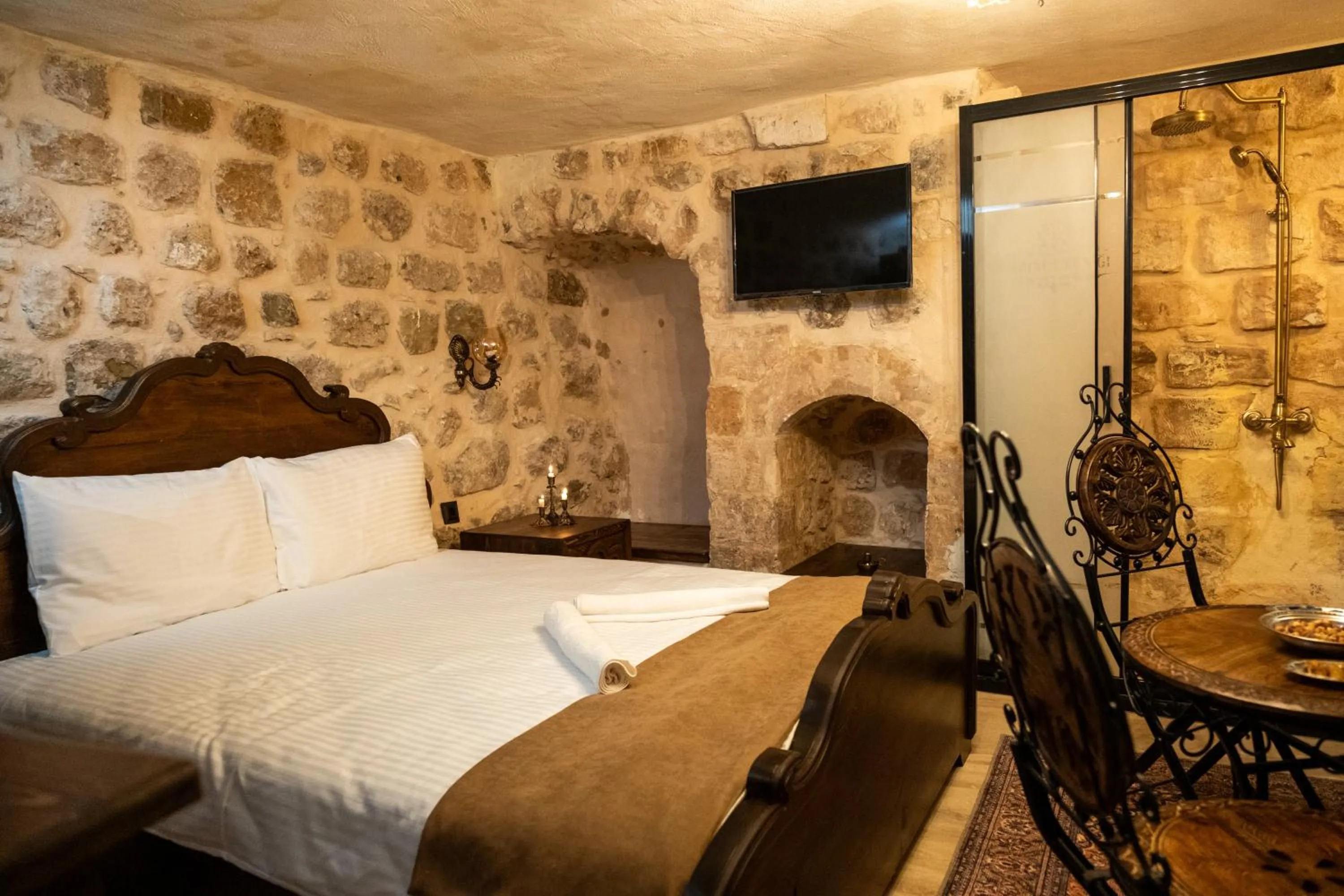 Bed in Marinut Konağı