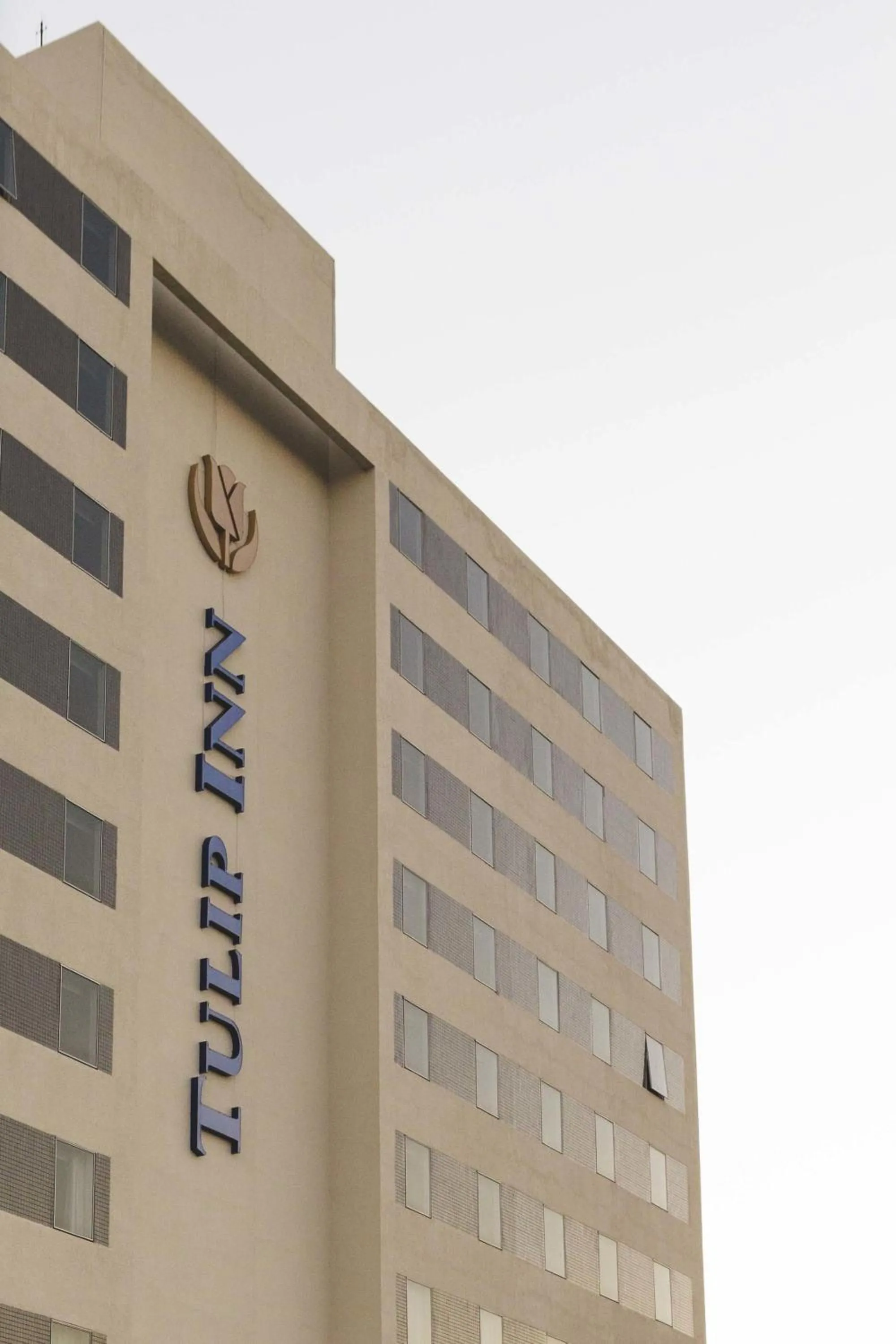 Facade/entrance in Tulip Inn Campos dos Goytacazes