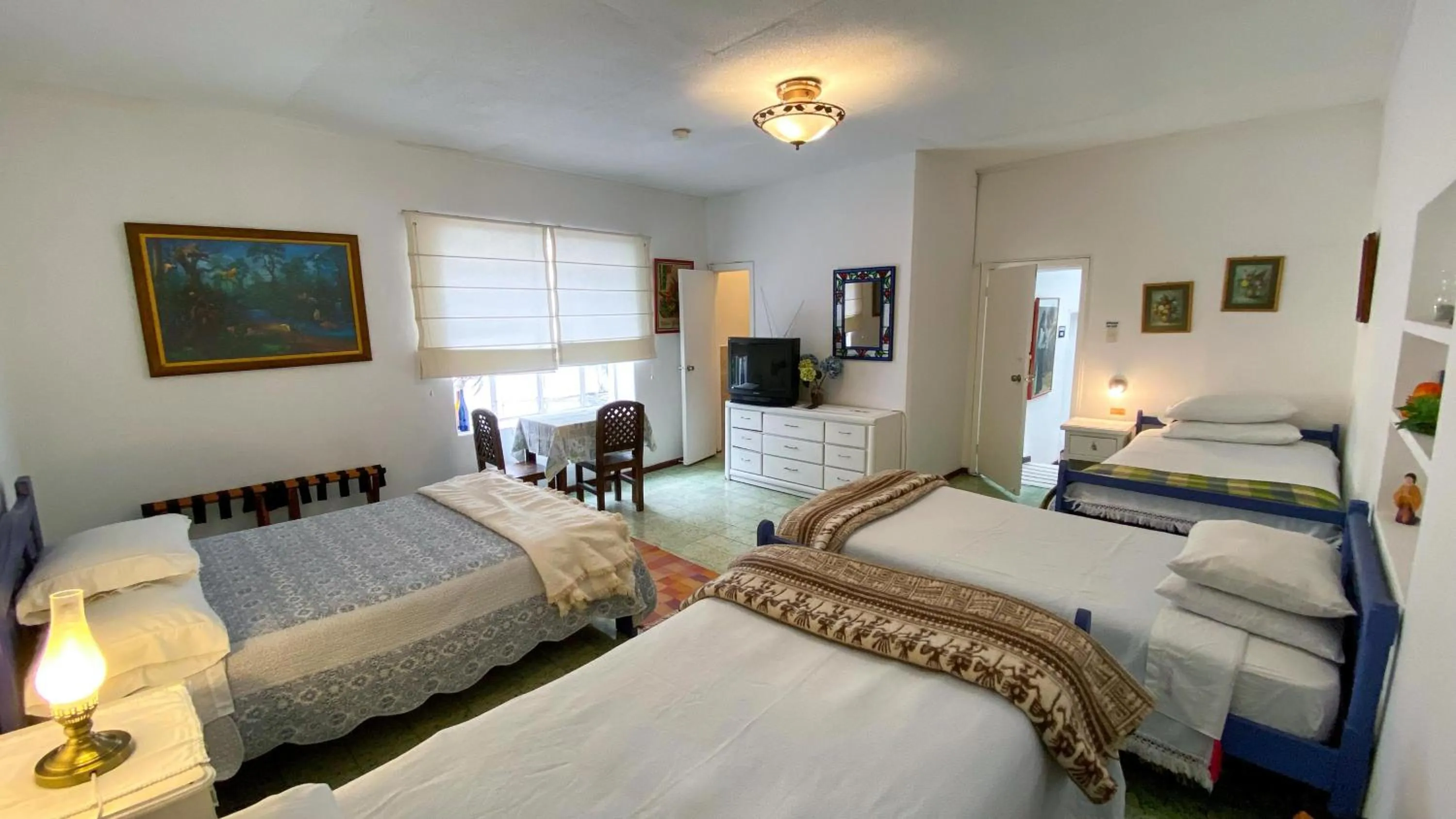 Photo of the whole room, Bed in Sakti Hostal B&B