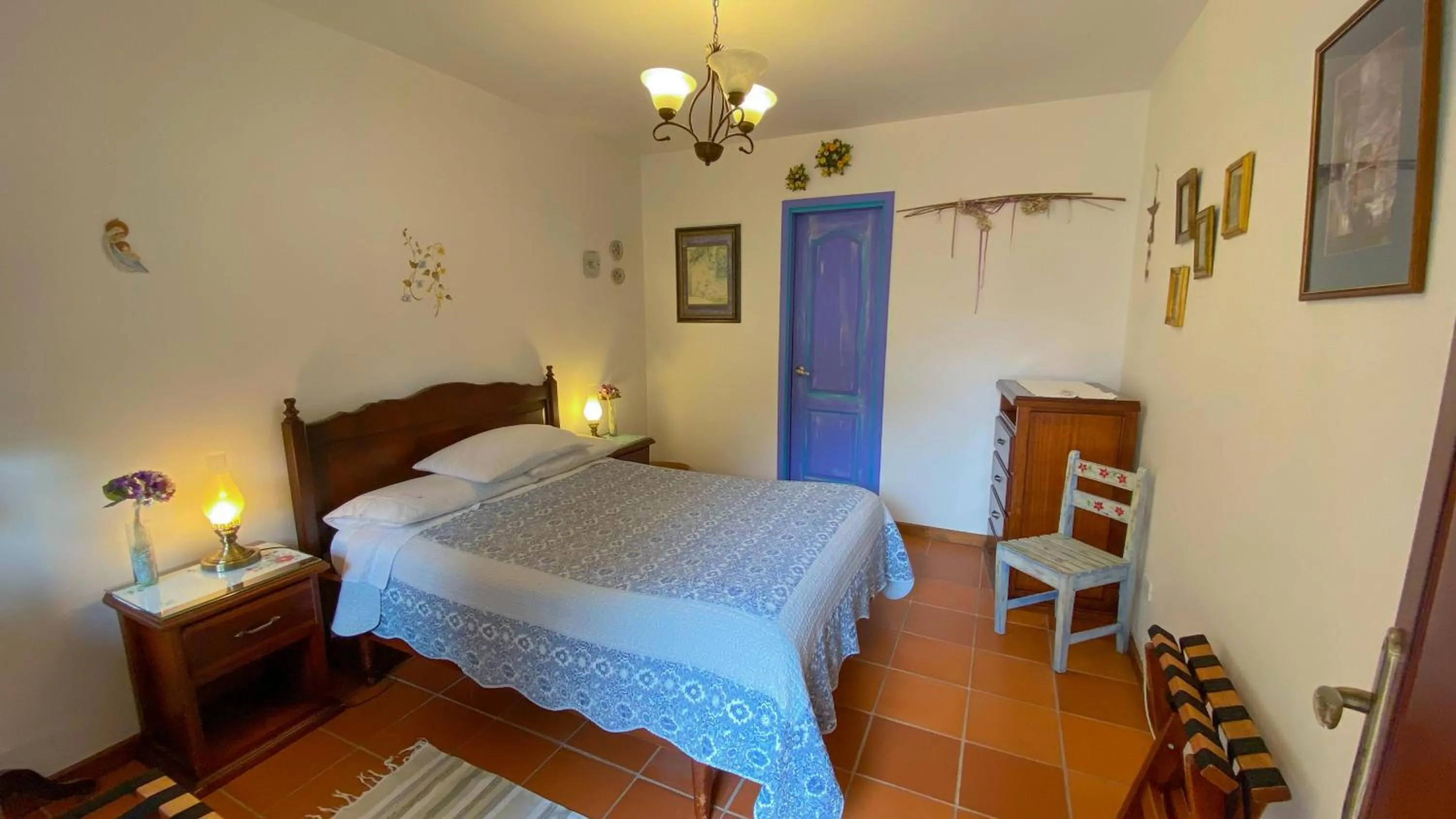 Photo of the whole room, Bed in Sakti Hostal B&B