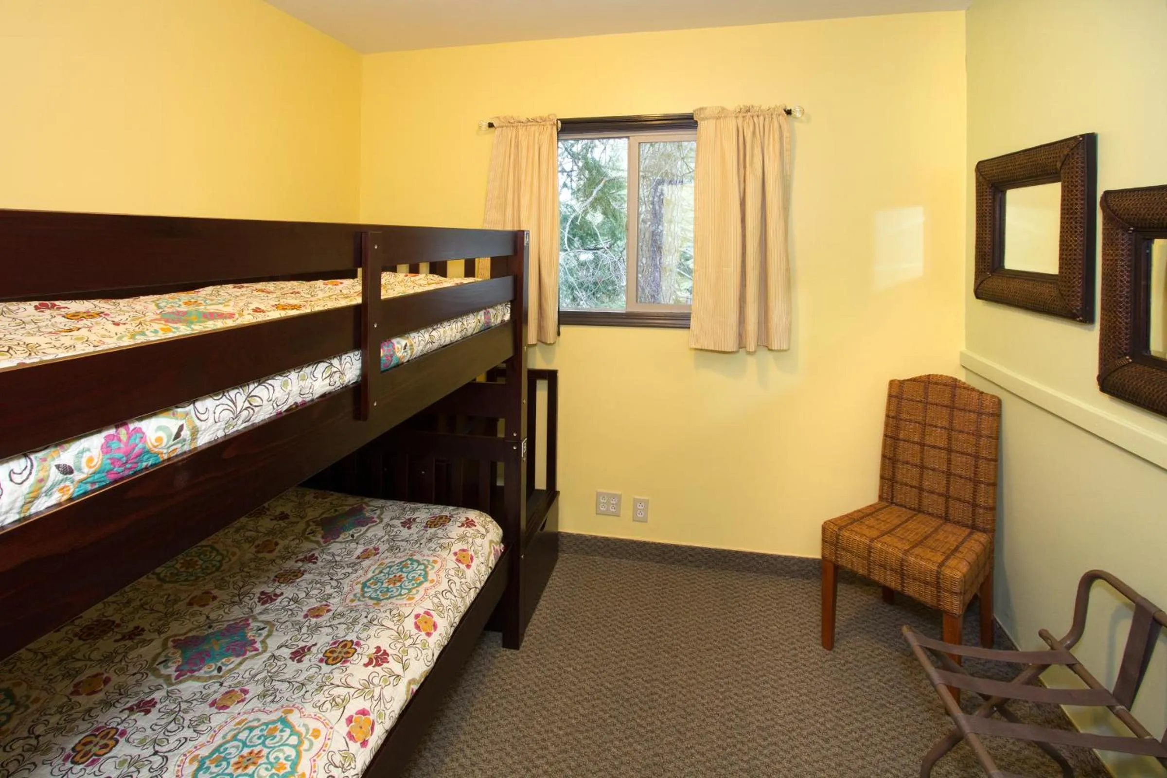 bunk bed, Bed in Moderne Hostel