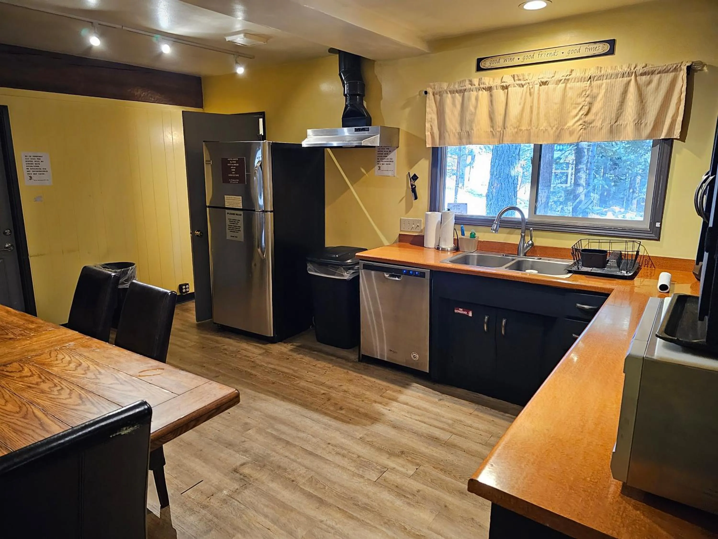 Kitchen or kitchenette in Moderne Hostel