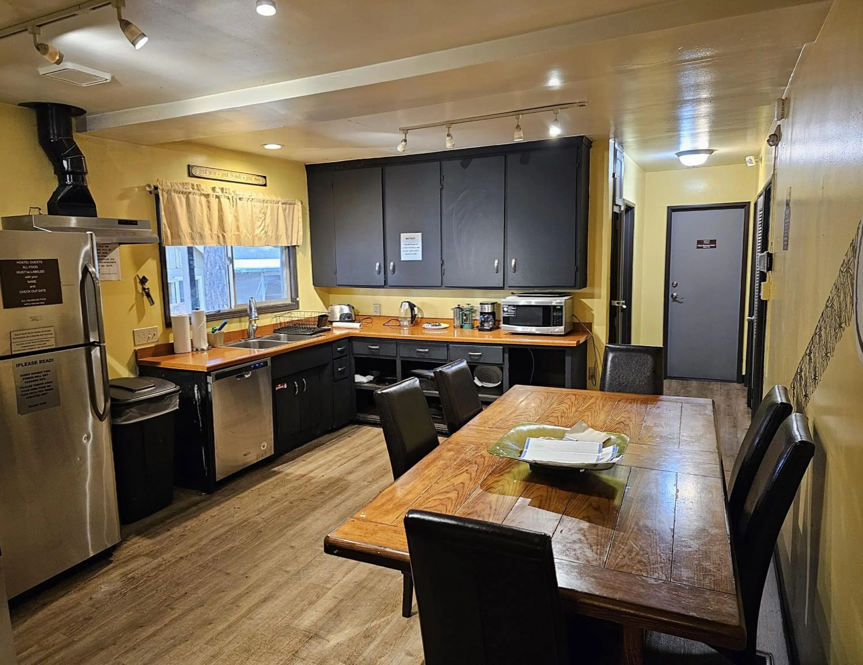 Kitchen or kitchenette in Moderne Hostel