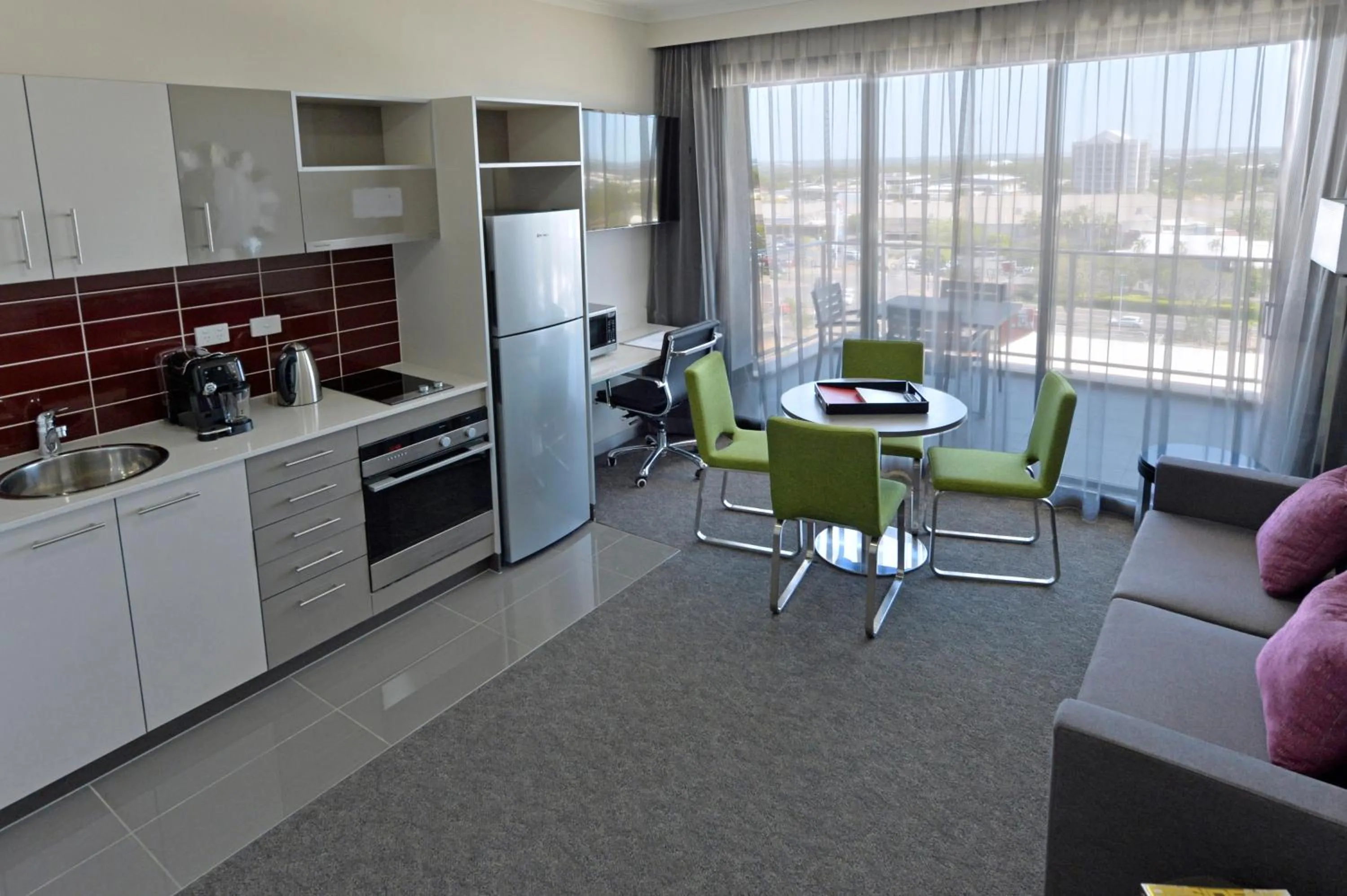 Kitchen or kitchenette in Rydges Palmerston - Darwin