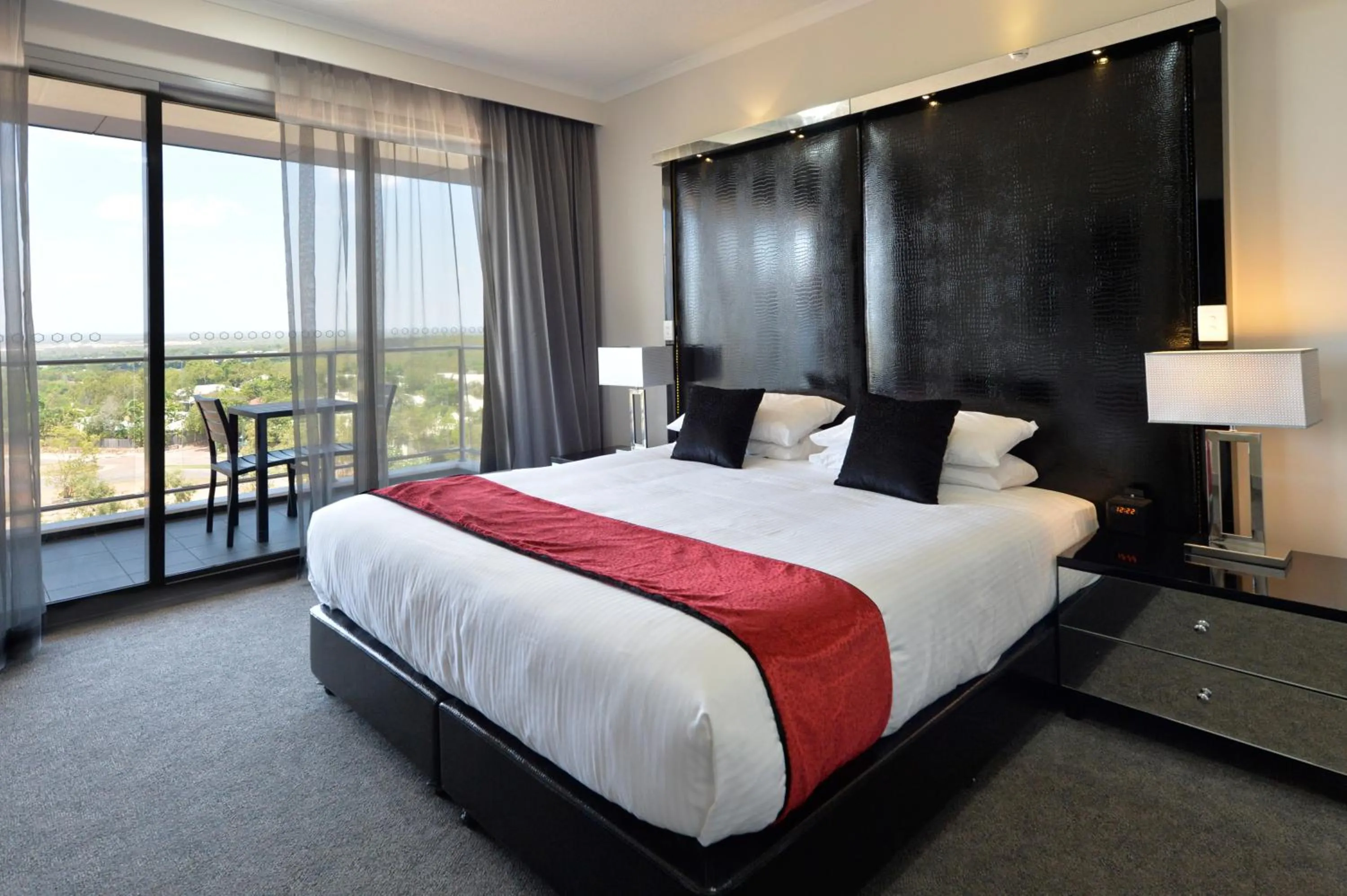 Bed in Rydges Palmerston - Darwin