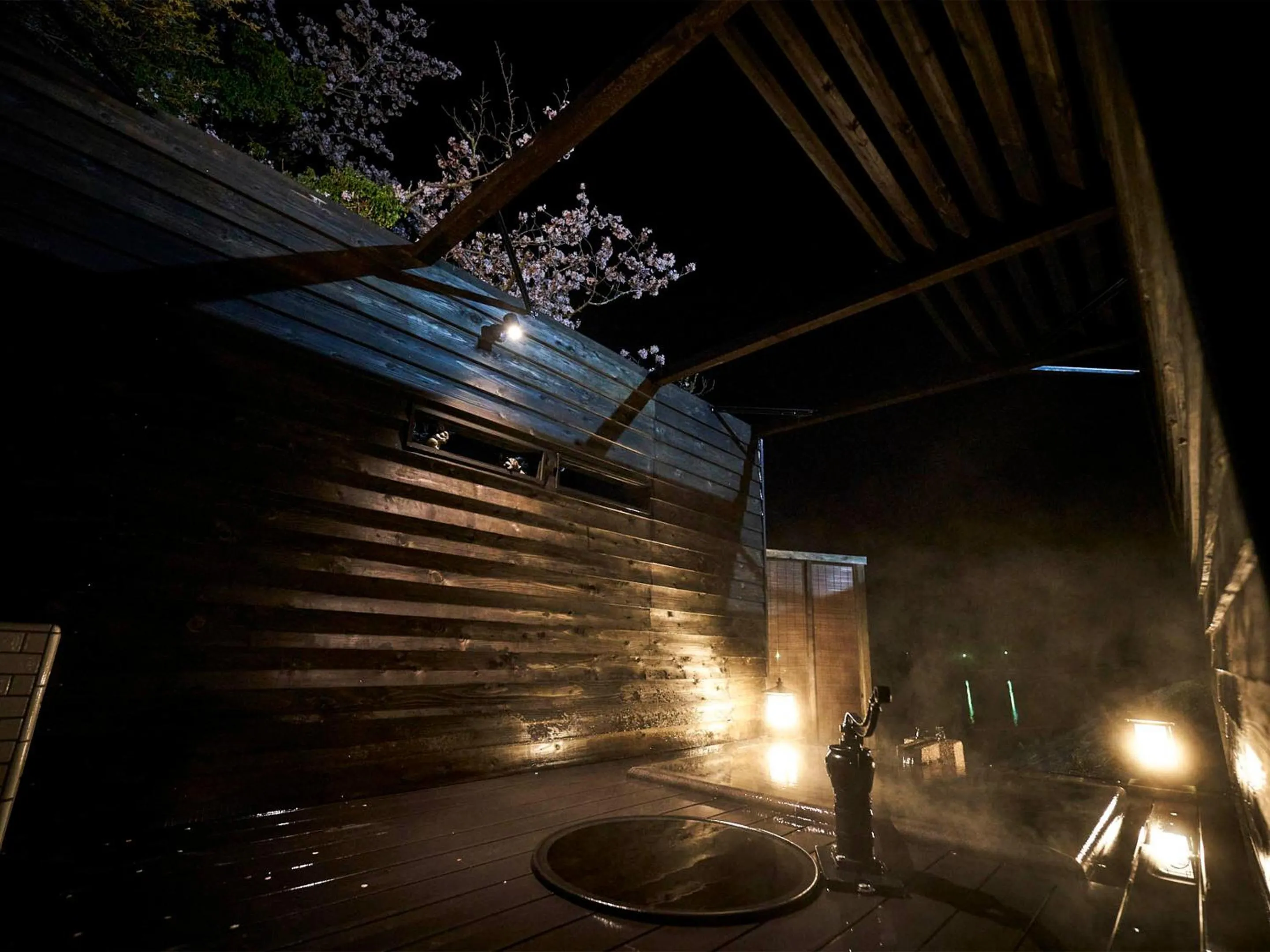 Hot Spring Bath in Kameyama Onsen Hotel