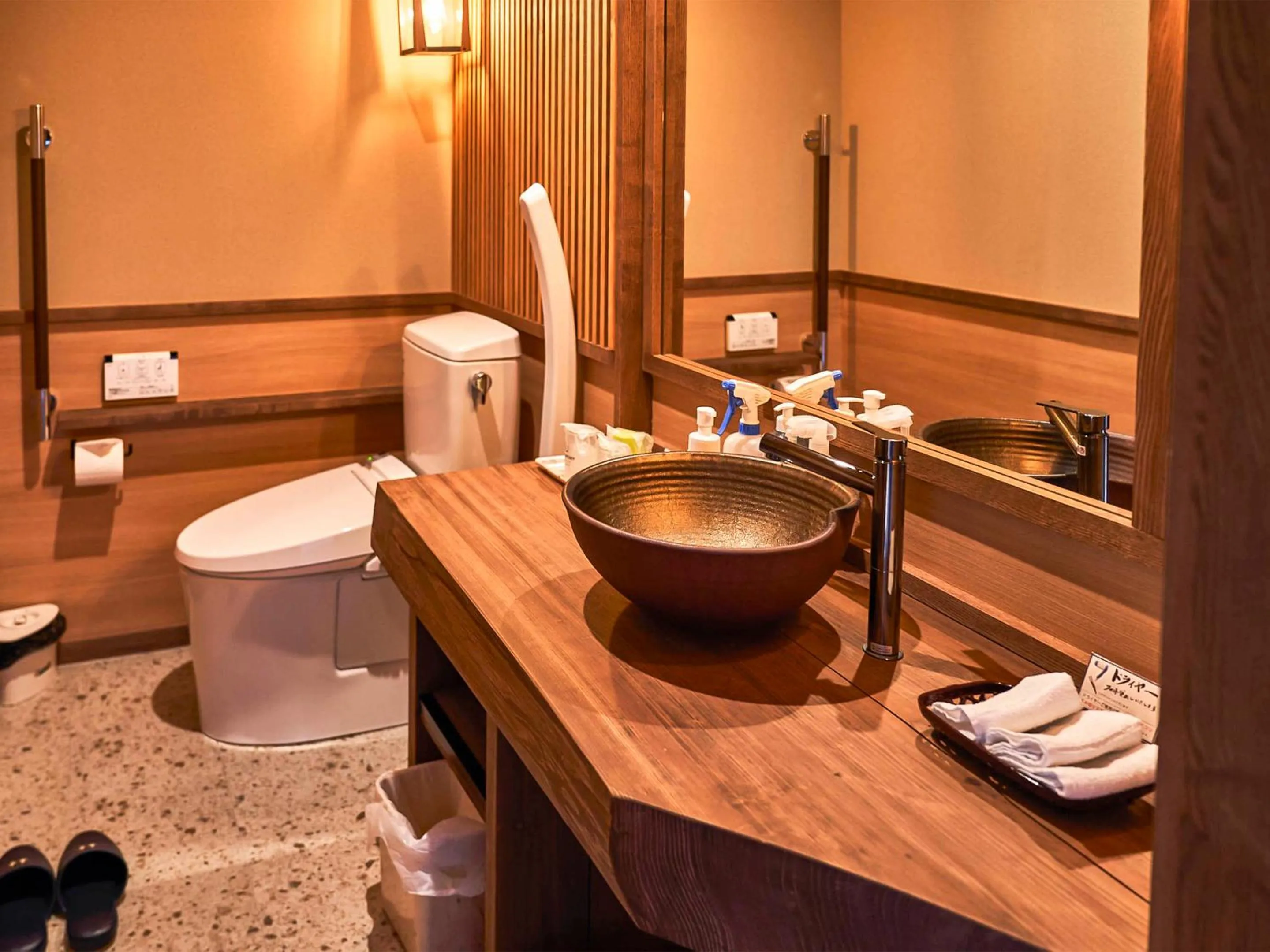 Photo of the whole room in Kameyama Onsen Hotel