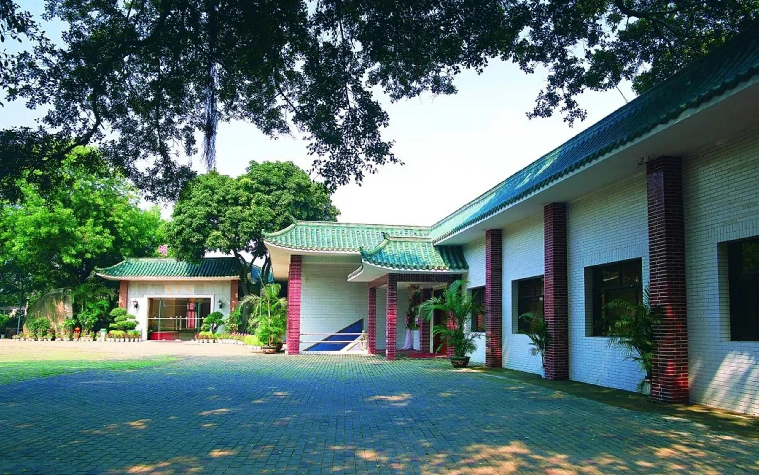 Inner courtyard view in City Hotel Xiamen
