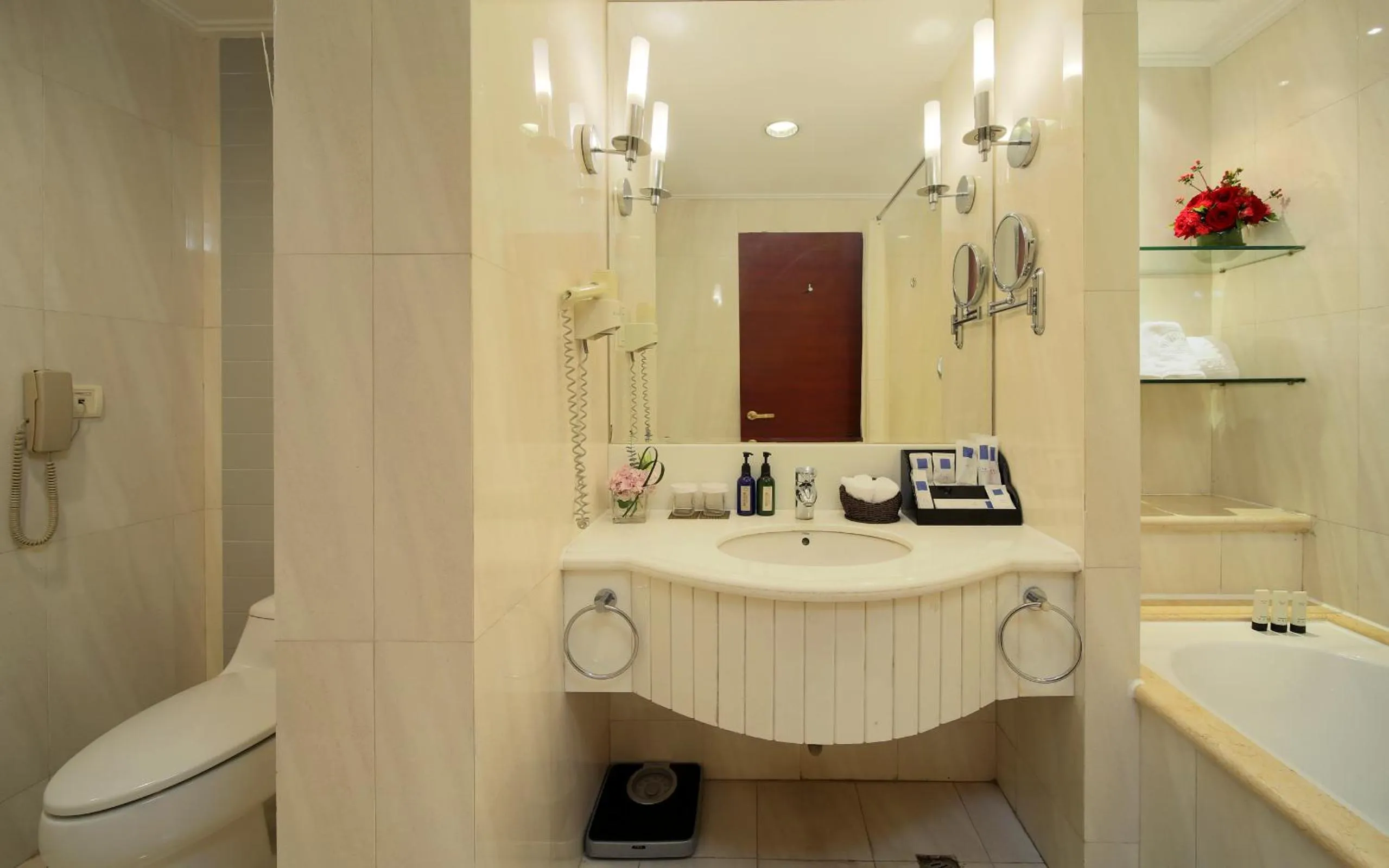 Bathroom in City Hotel Xiamen