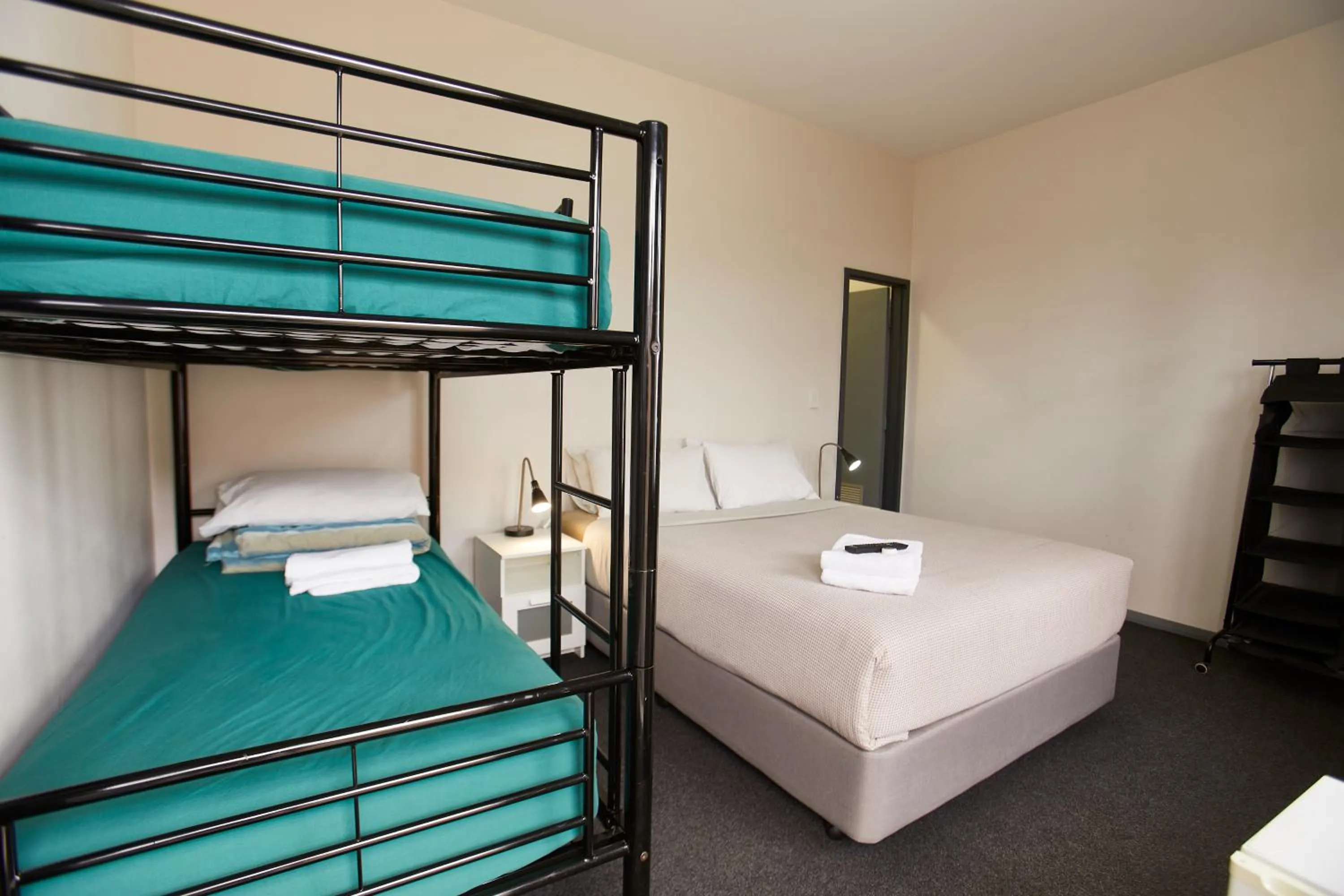 Bed in YHA Fremantle Prison