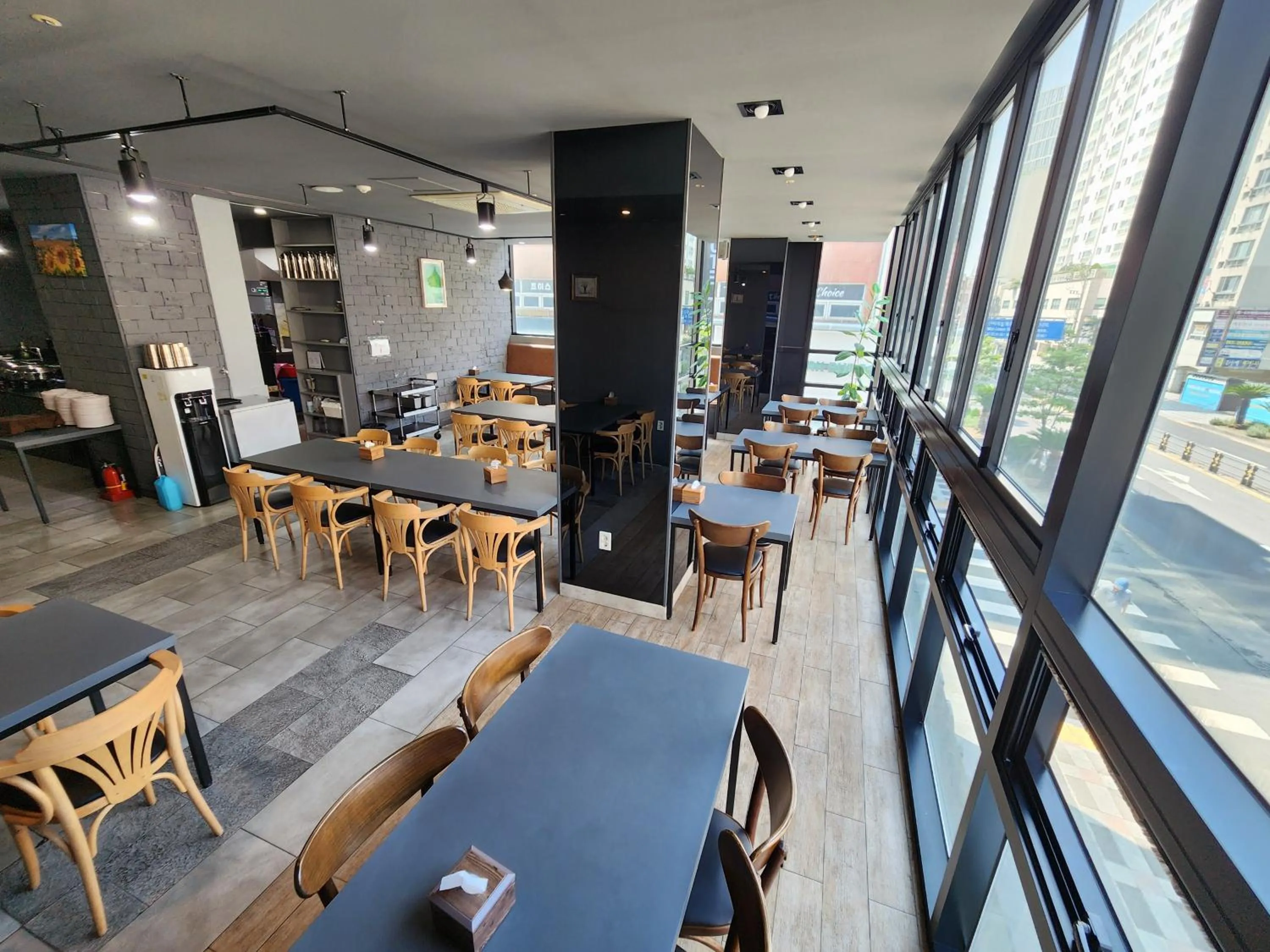 Restaurant/places to eat in Hotel Haema