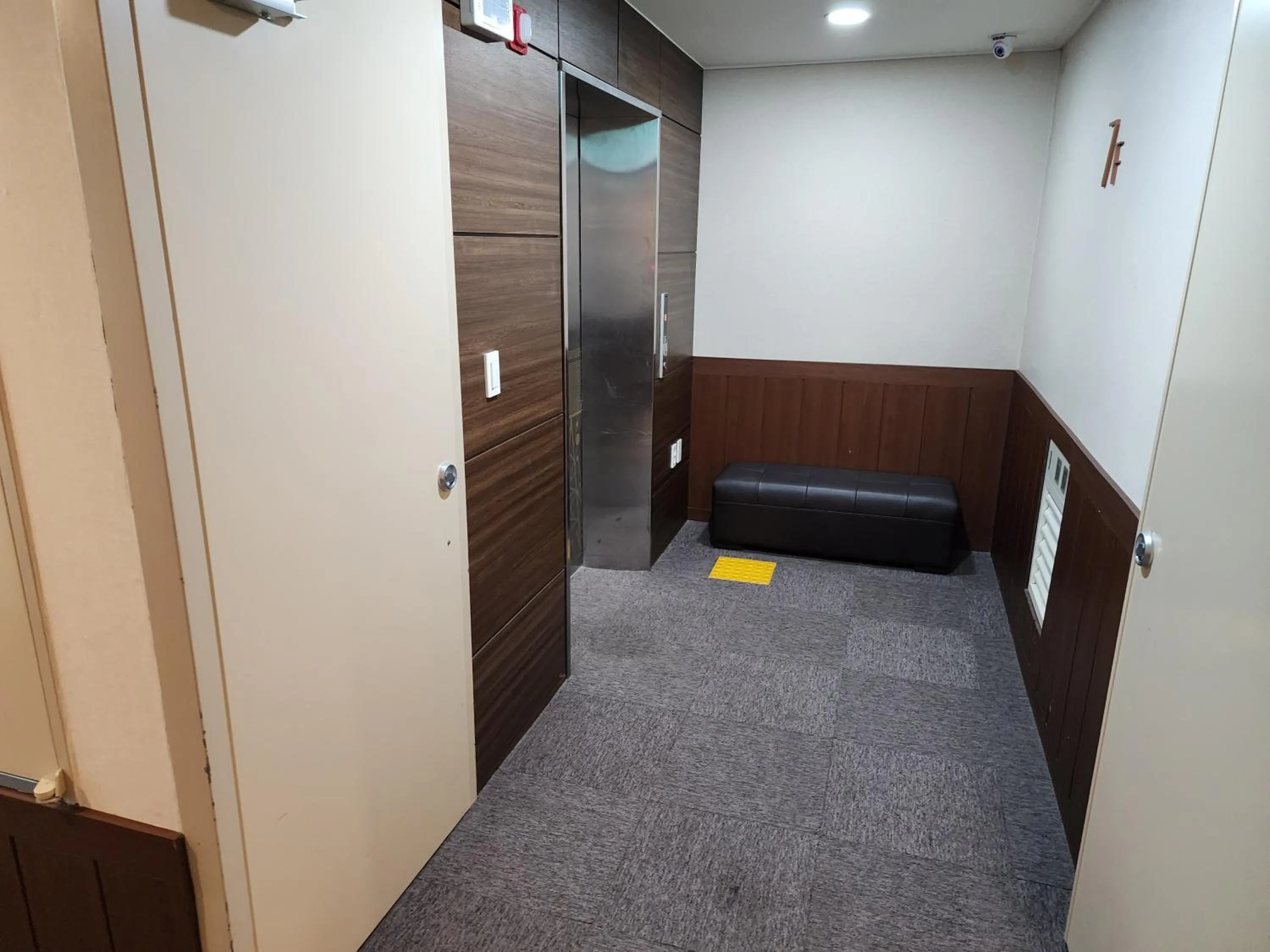 elevator in Hotel Haema