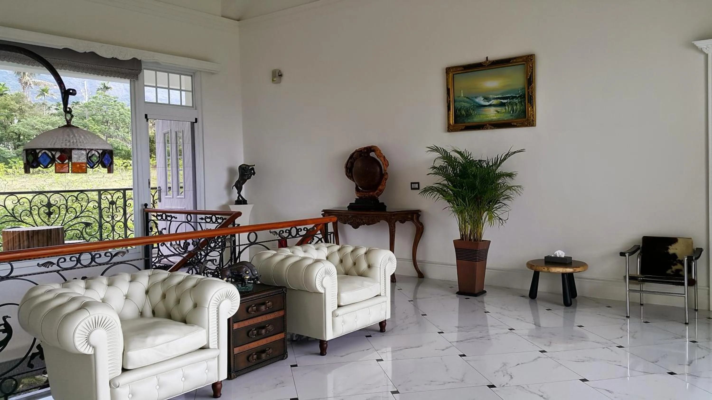 Communal lounge/ TV room in Dear Garden