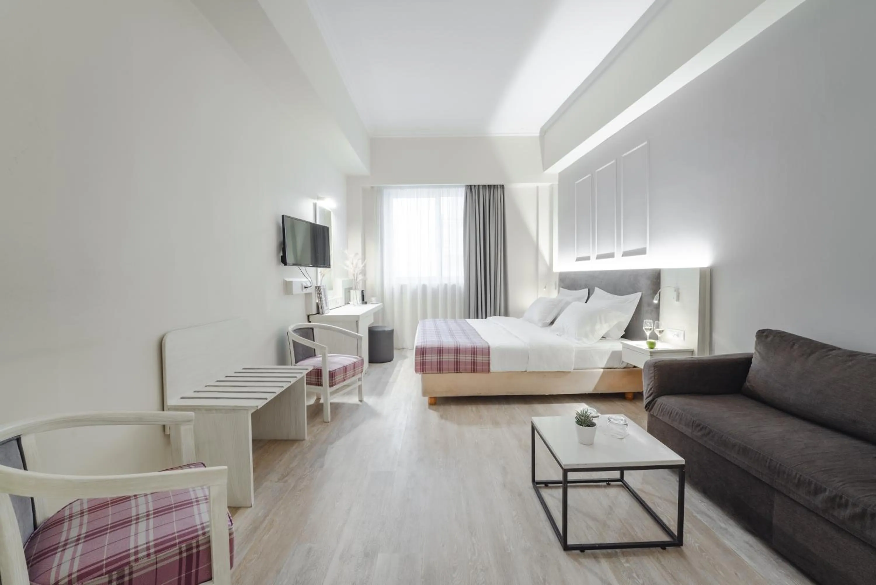 Living room, Bed in Athens Cypria Hotel