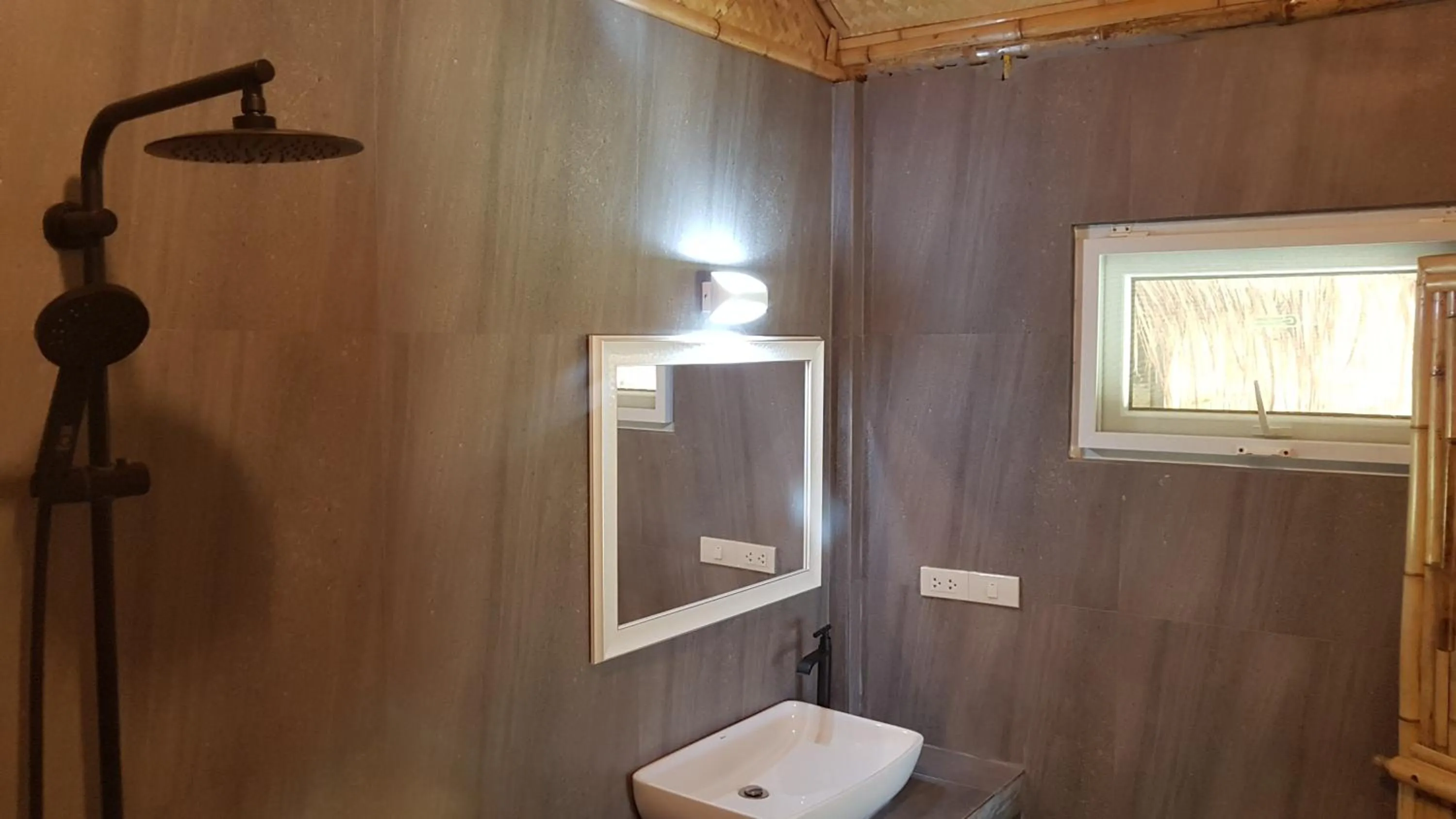 Shower in Margarita Beach