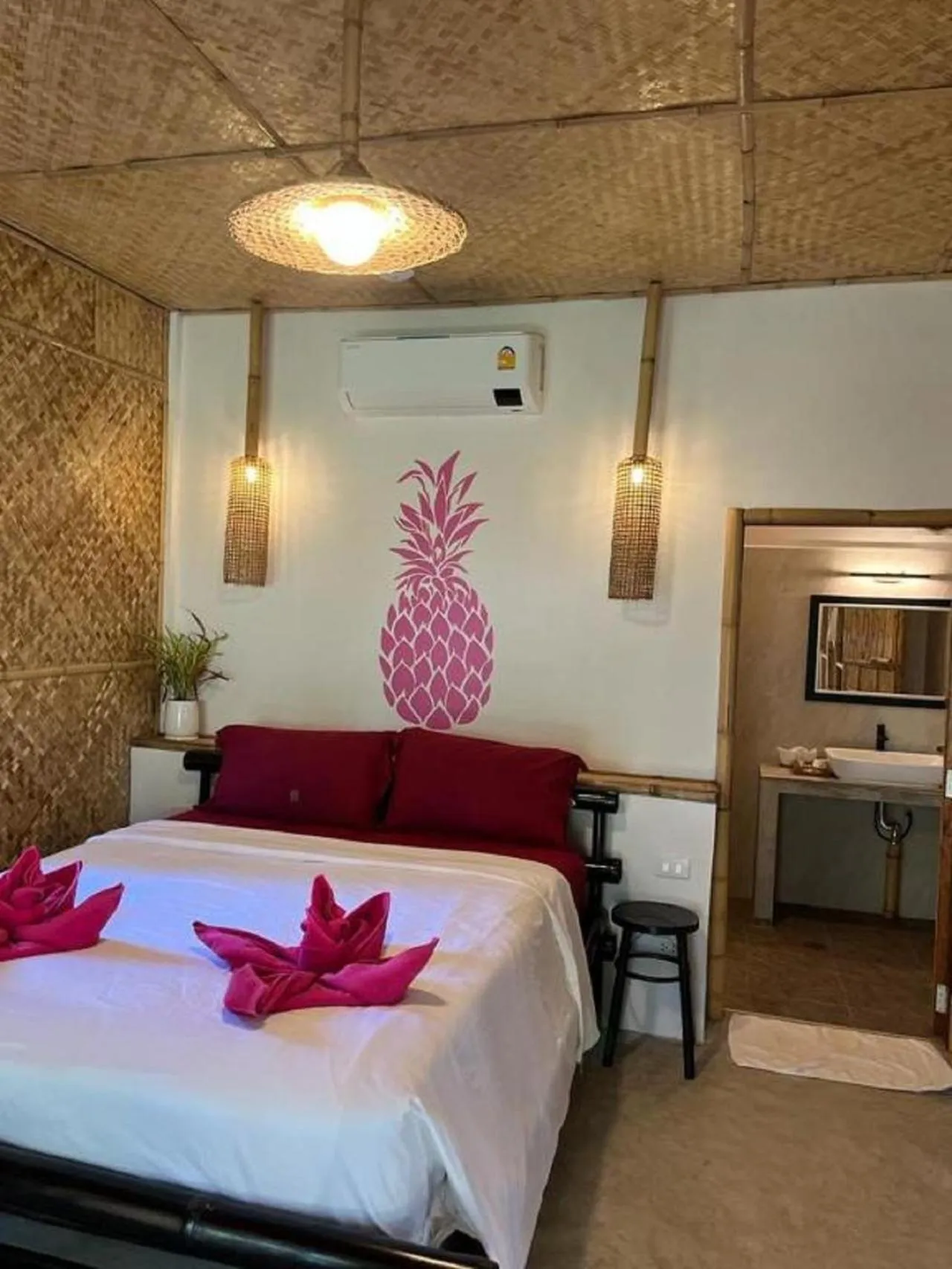 Bed in Margarita Beach