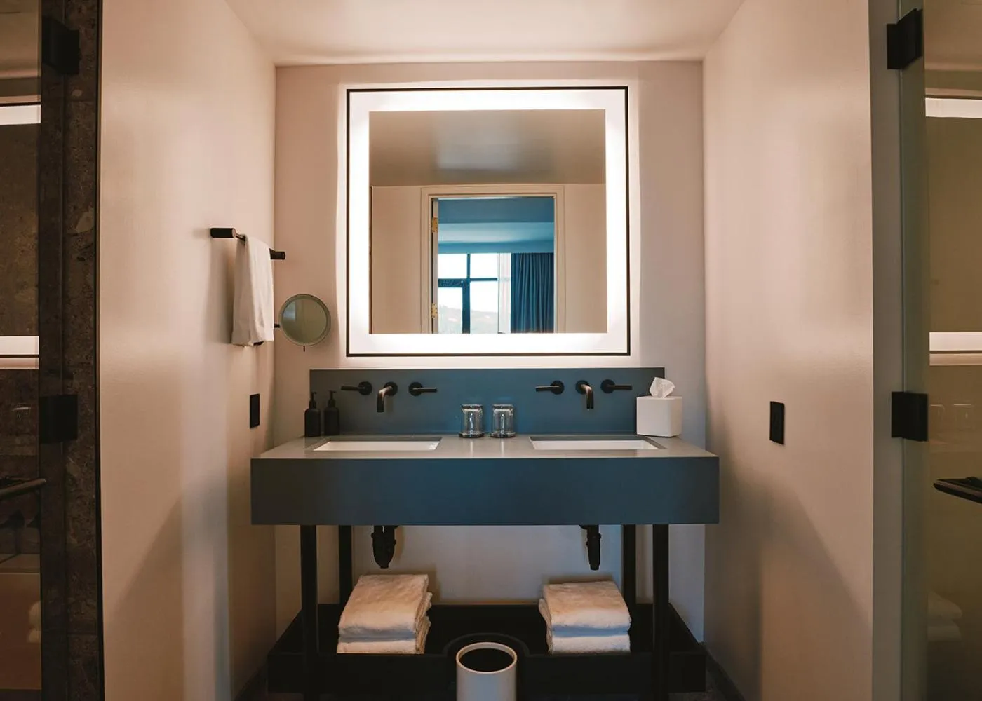 Bathroom in Limelight Boulder