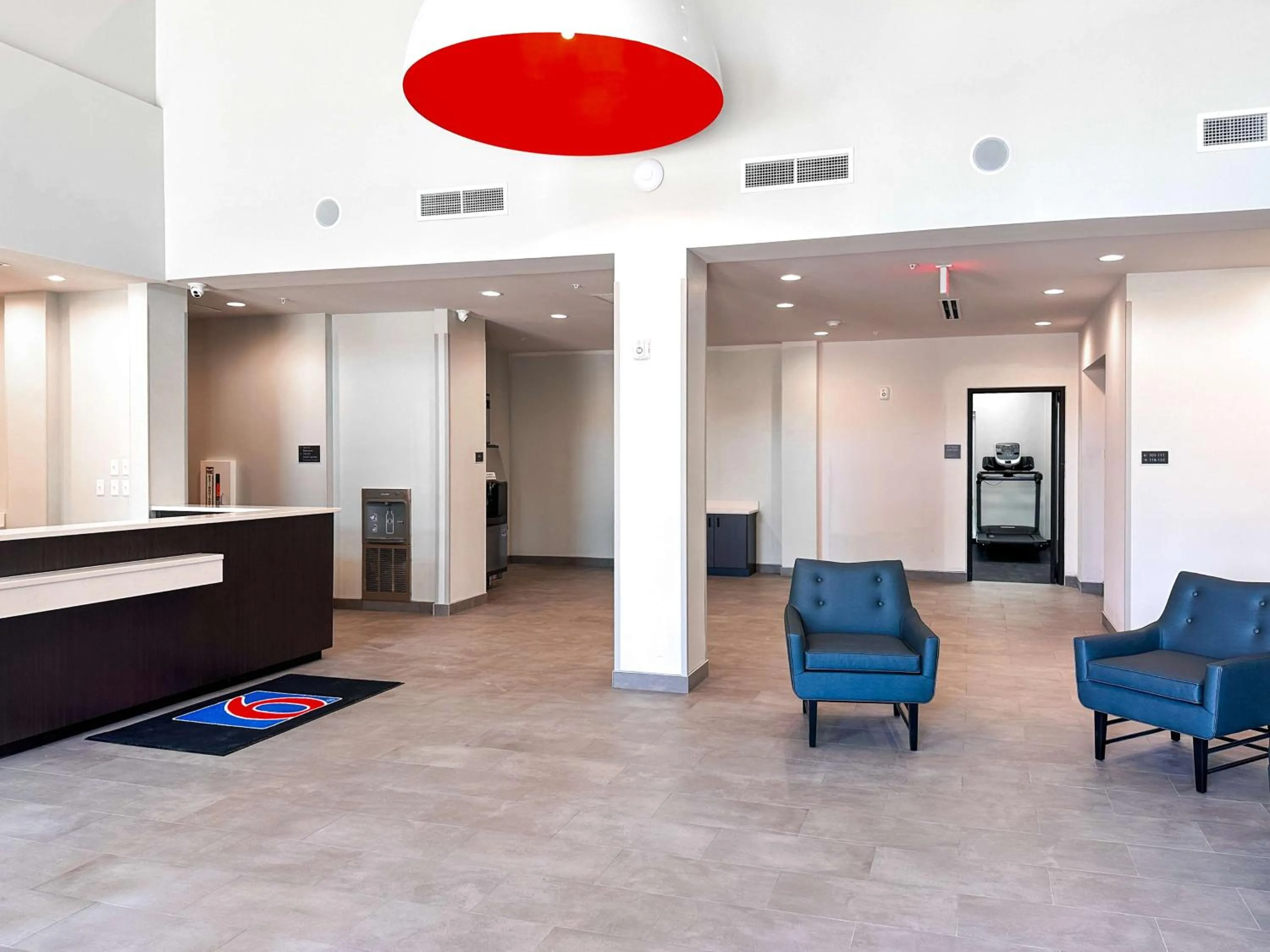 Lobby or reception in Studio 6 Richmond Airport