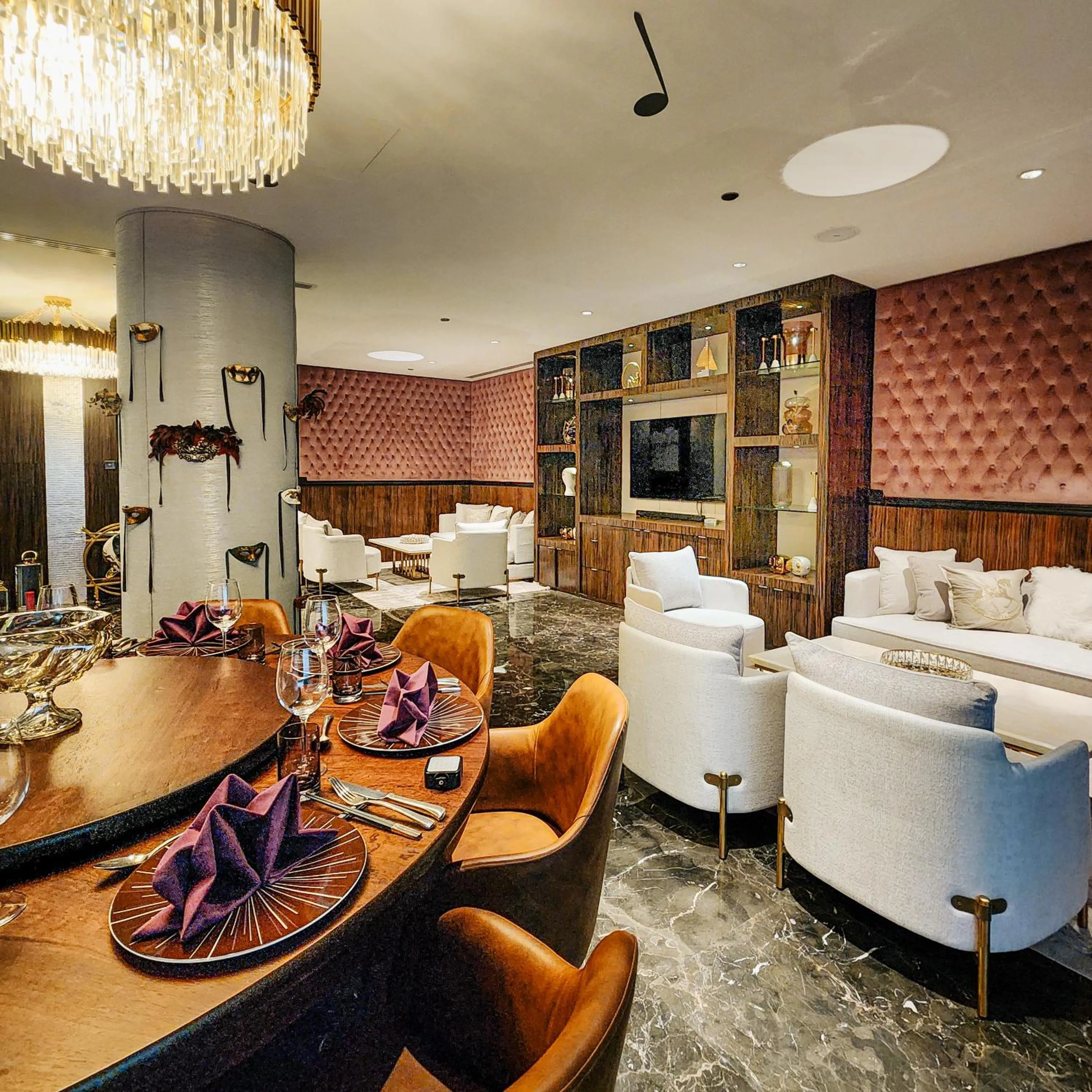 Restaurant/places to eat in City Centre Rotana Doha