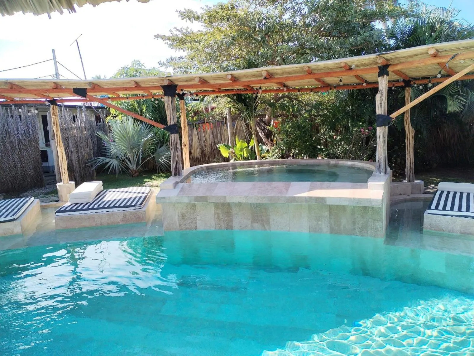 Day in Ashly Loma Larga