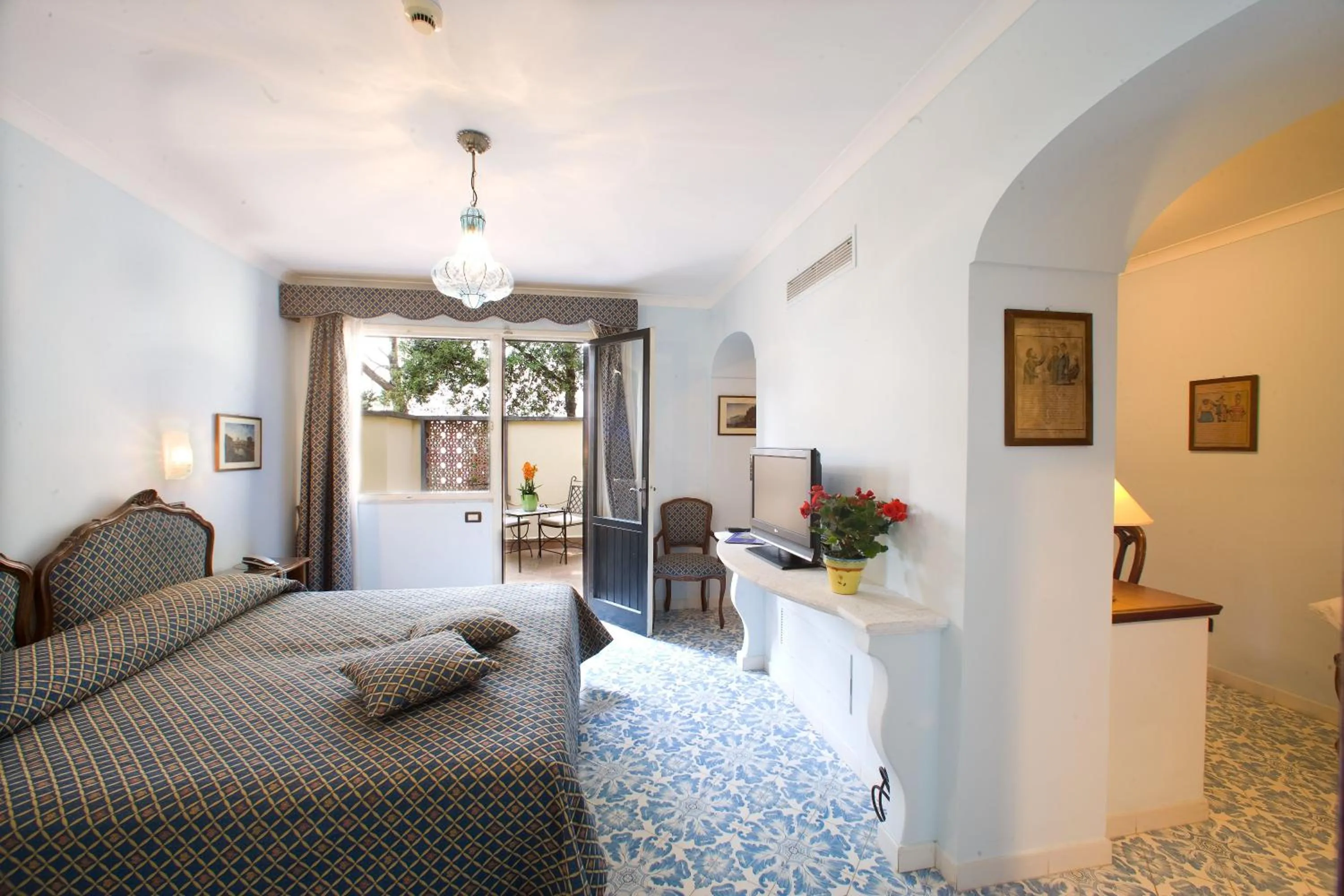 Photo of the whole room, Bed in Hotel La Tonnarella