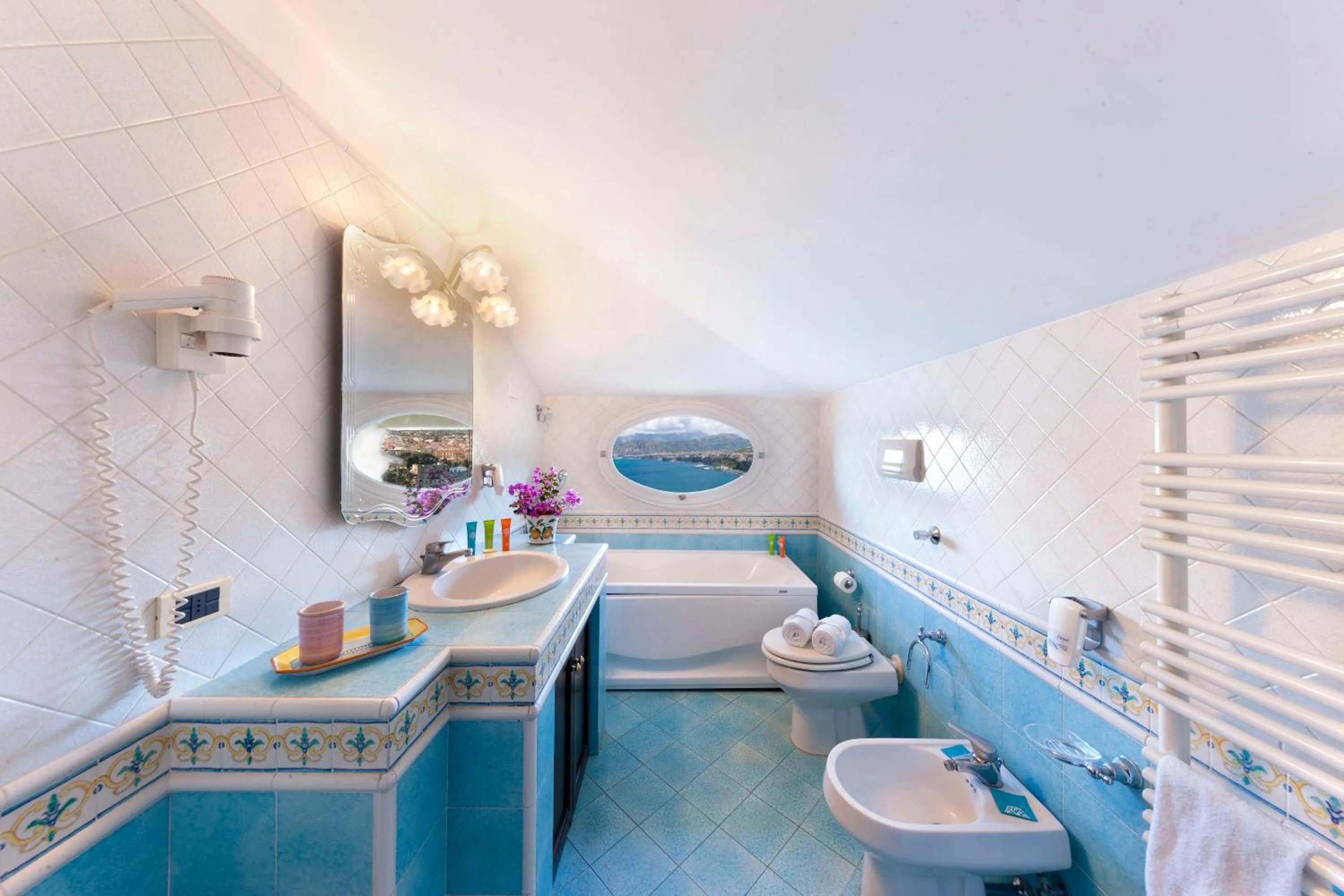 Toilet in Hotel La Tonnarella