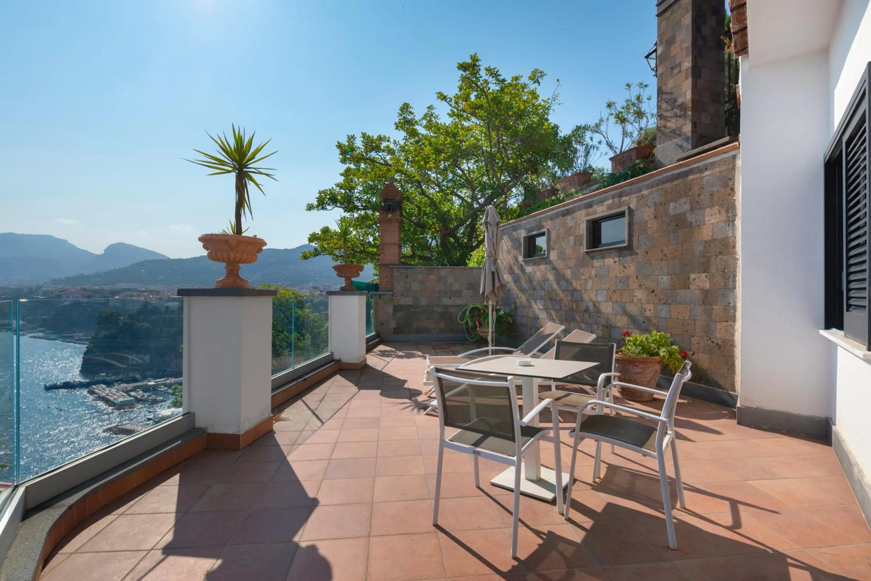 Balcony/Terrace in Hotel La Tonnarella
