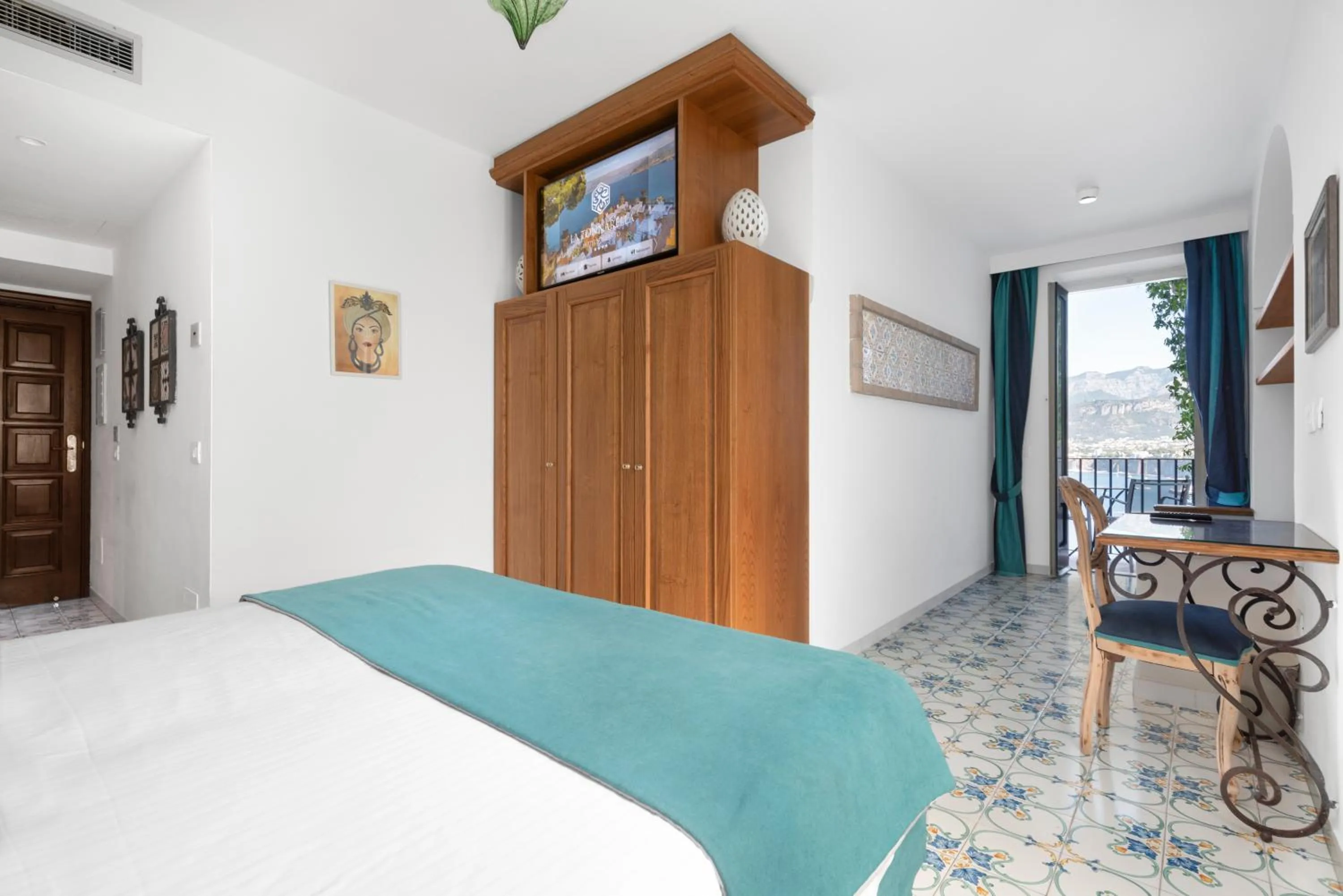 Photo of the whole room, Bed in Hotel La Tonnarella