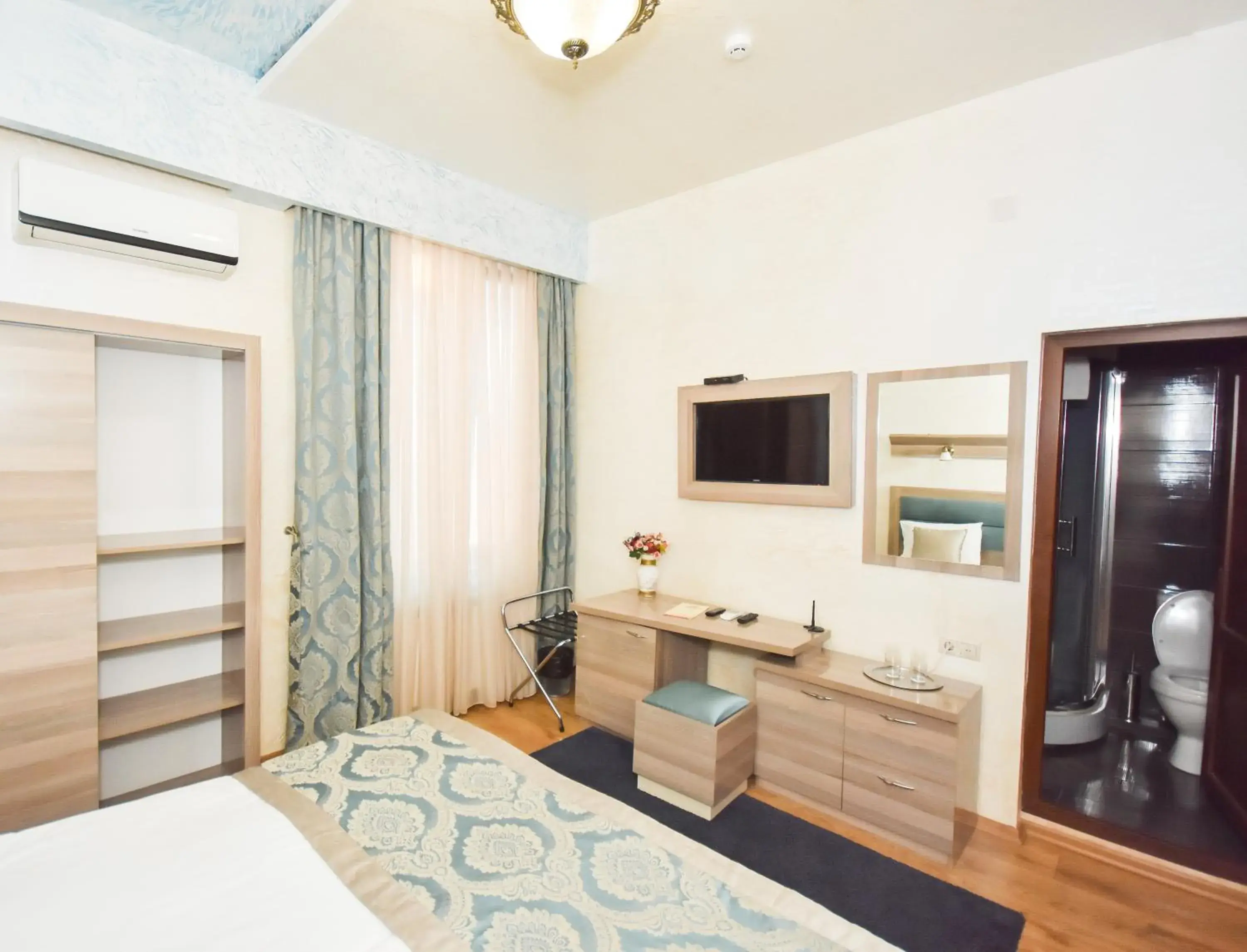 Standard Twin Room - single occupancy in Iberia Palace Hotel Standard Twin Room - single occupancy in Iberia Palace Hotel