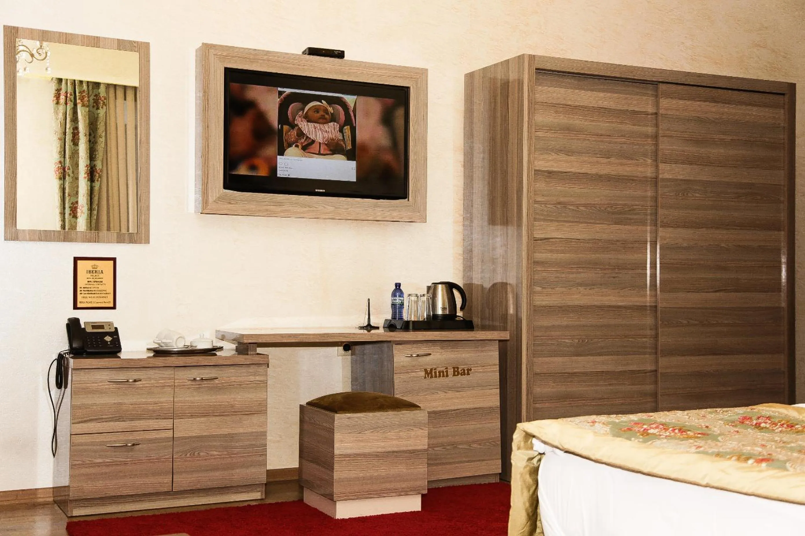 Bed in Iberia Palace Hotel