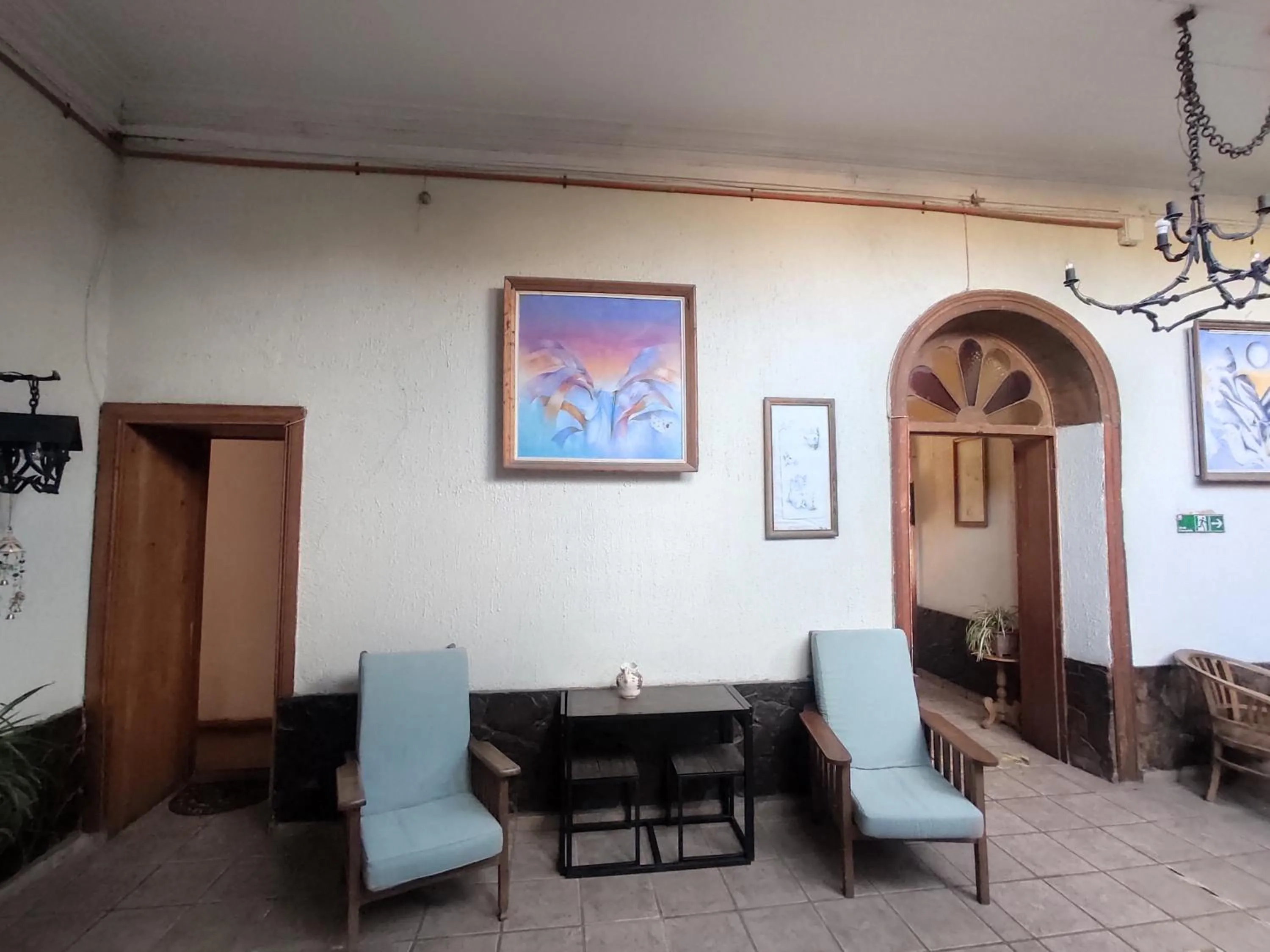 Seating area in Halley