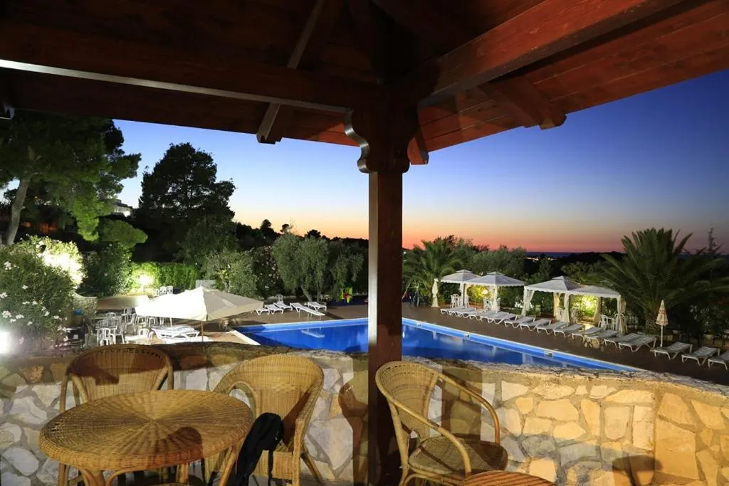 Swimming pool in Hotel Club Bellavista