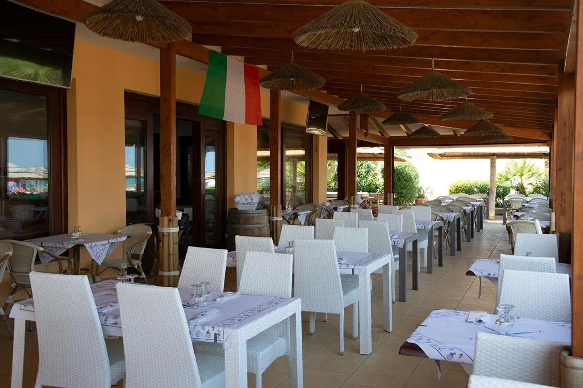 Restaurant/places to eat in Hotel Club Bellavista