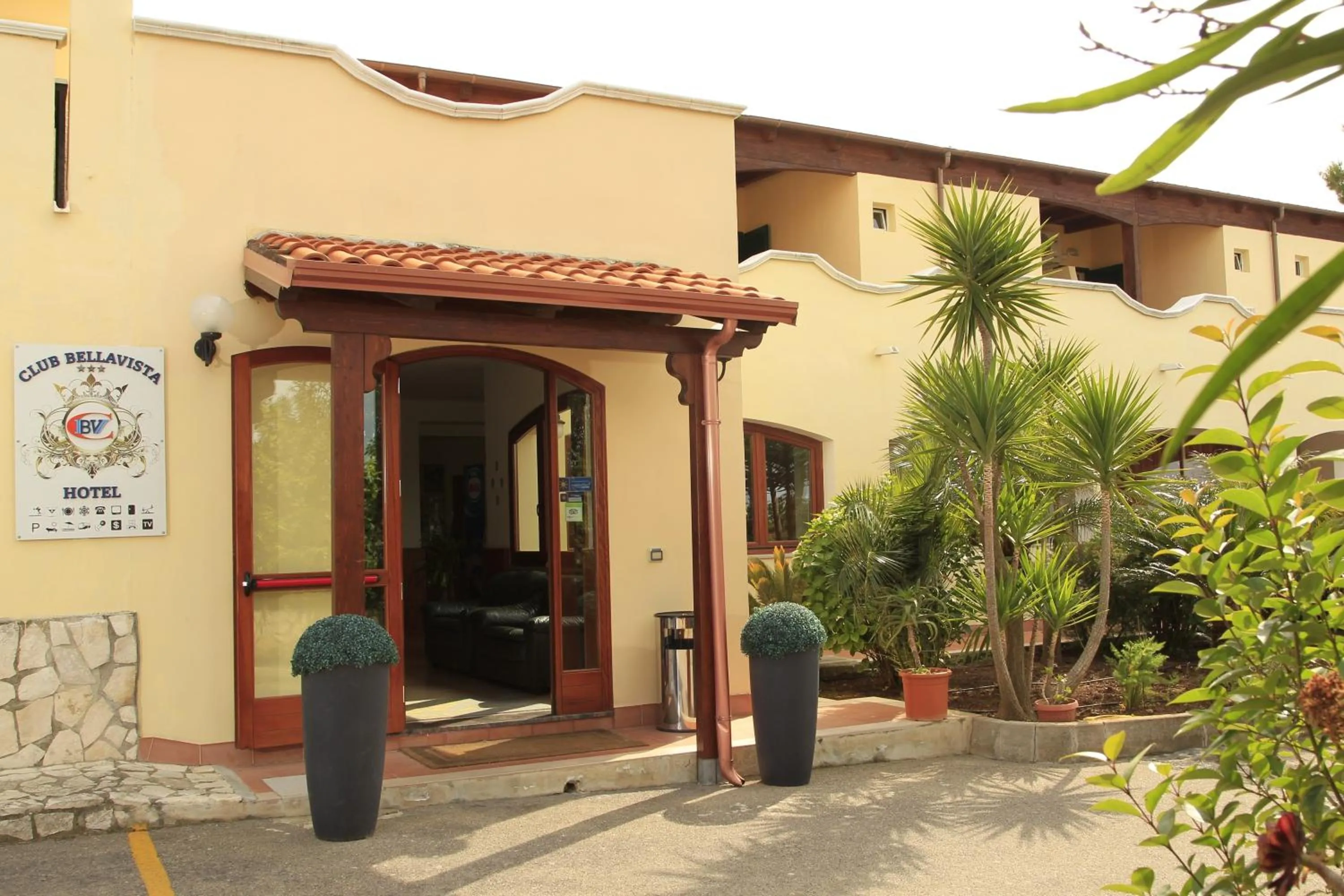 Facade/entrance in Hotel Club Bellavista