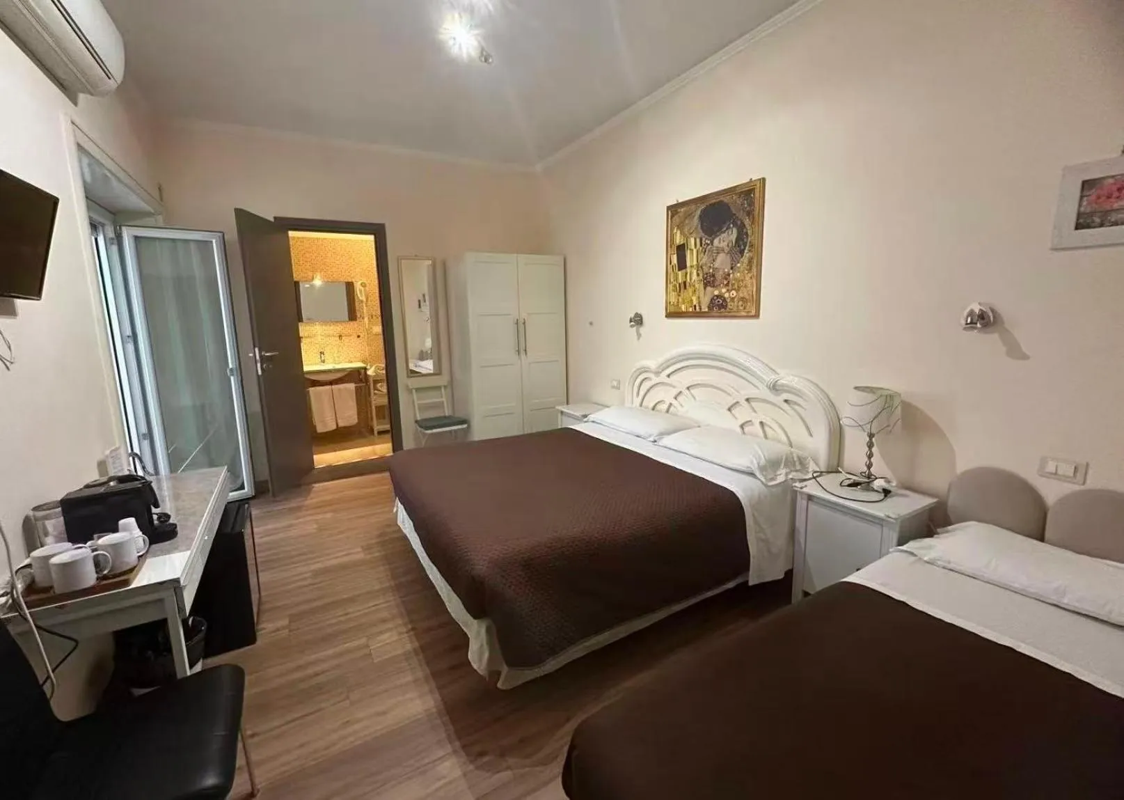 Bed in Vatican Golden Rooms