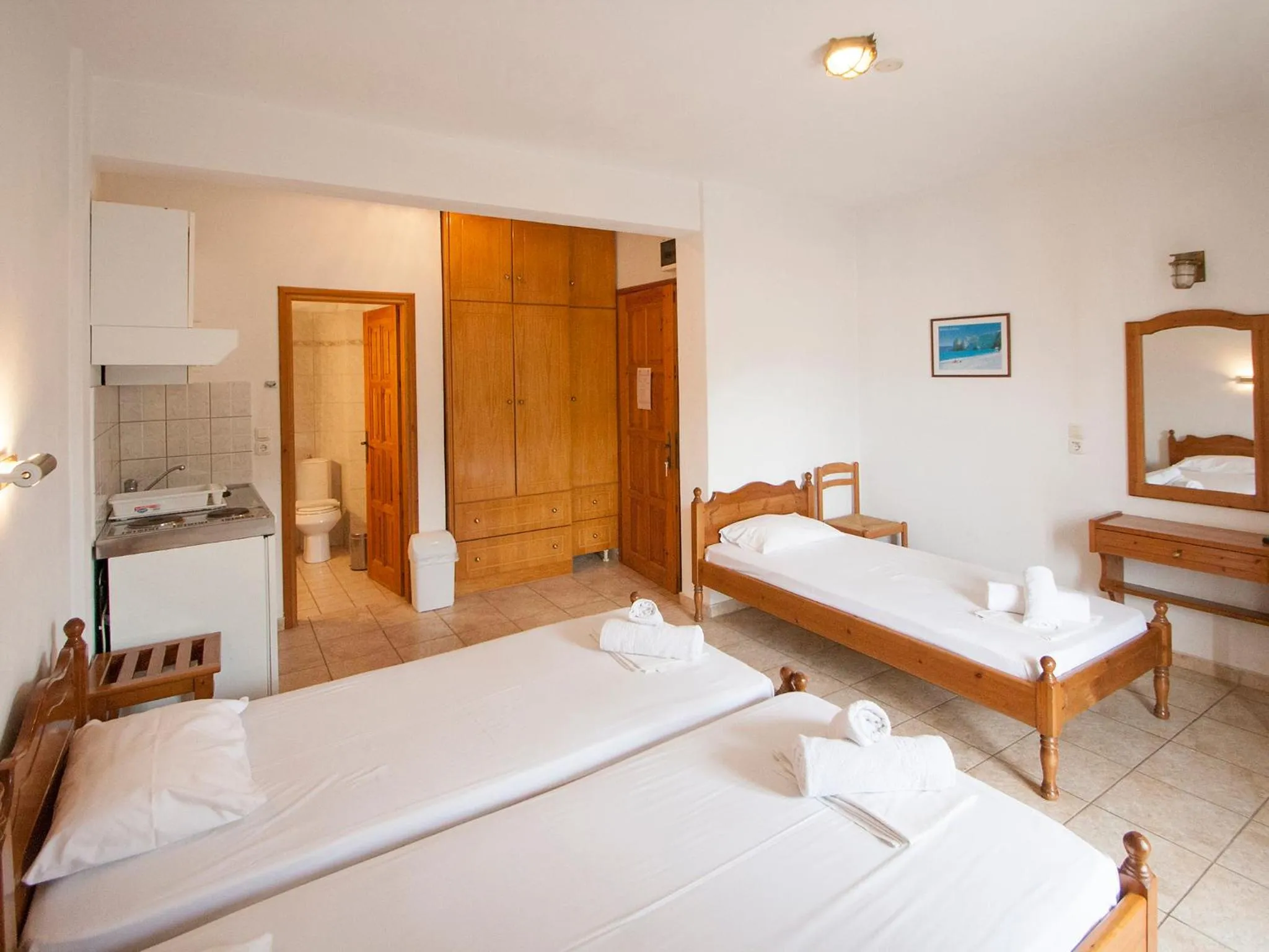 Photo of the whole room, Bed in LAURA Skiathos