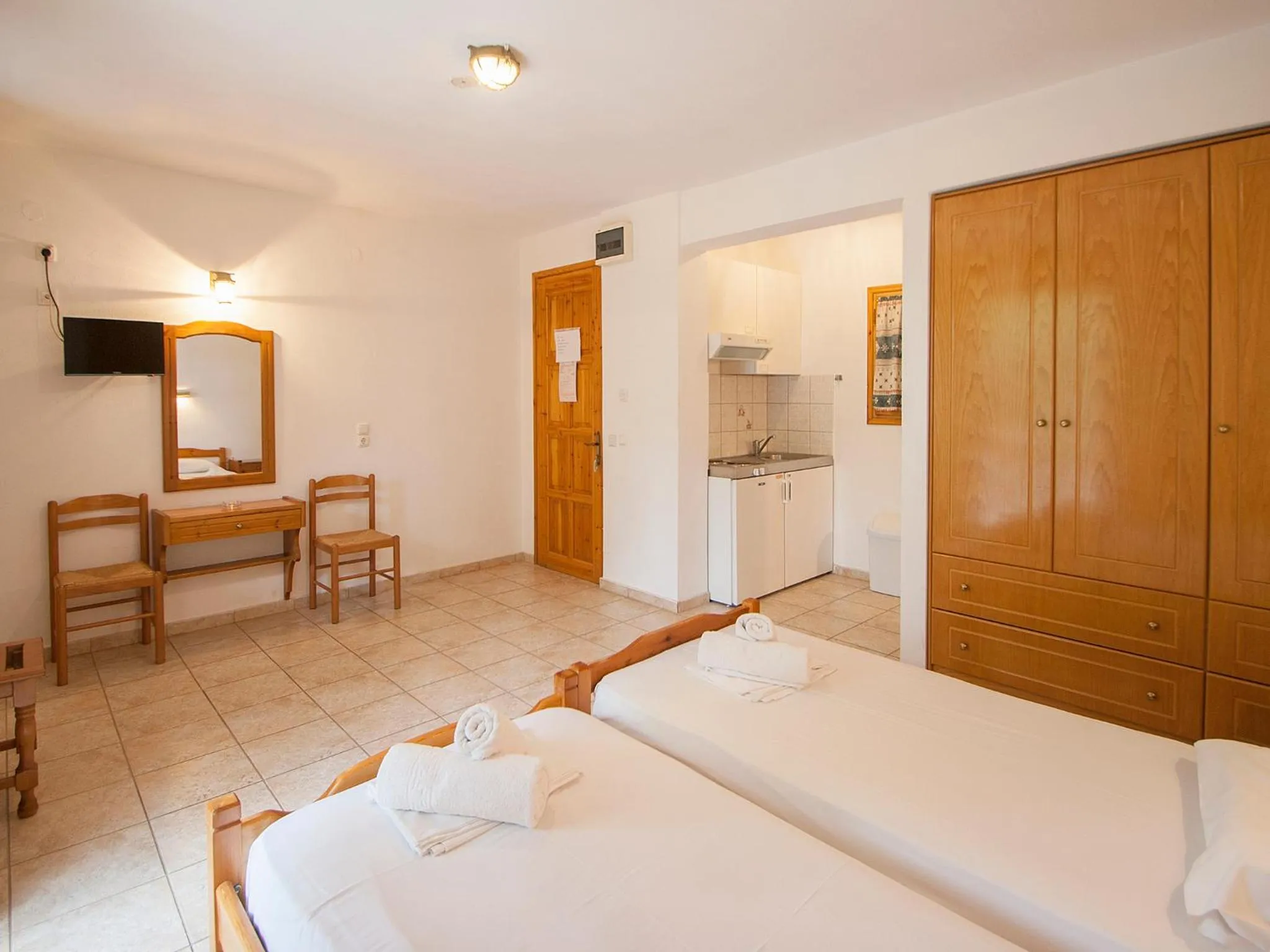 Bed in LAURA Skiathos