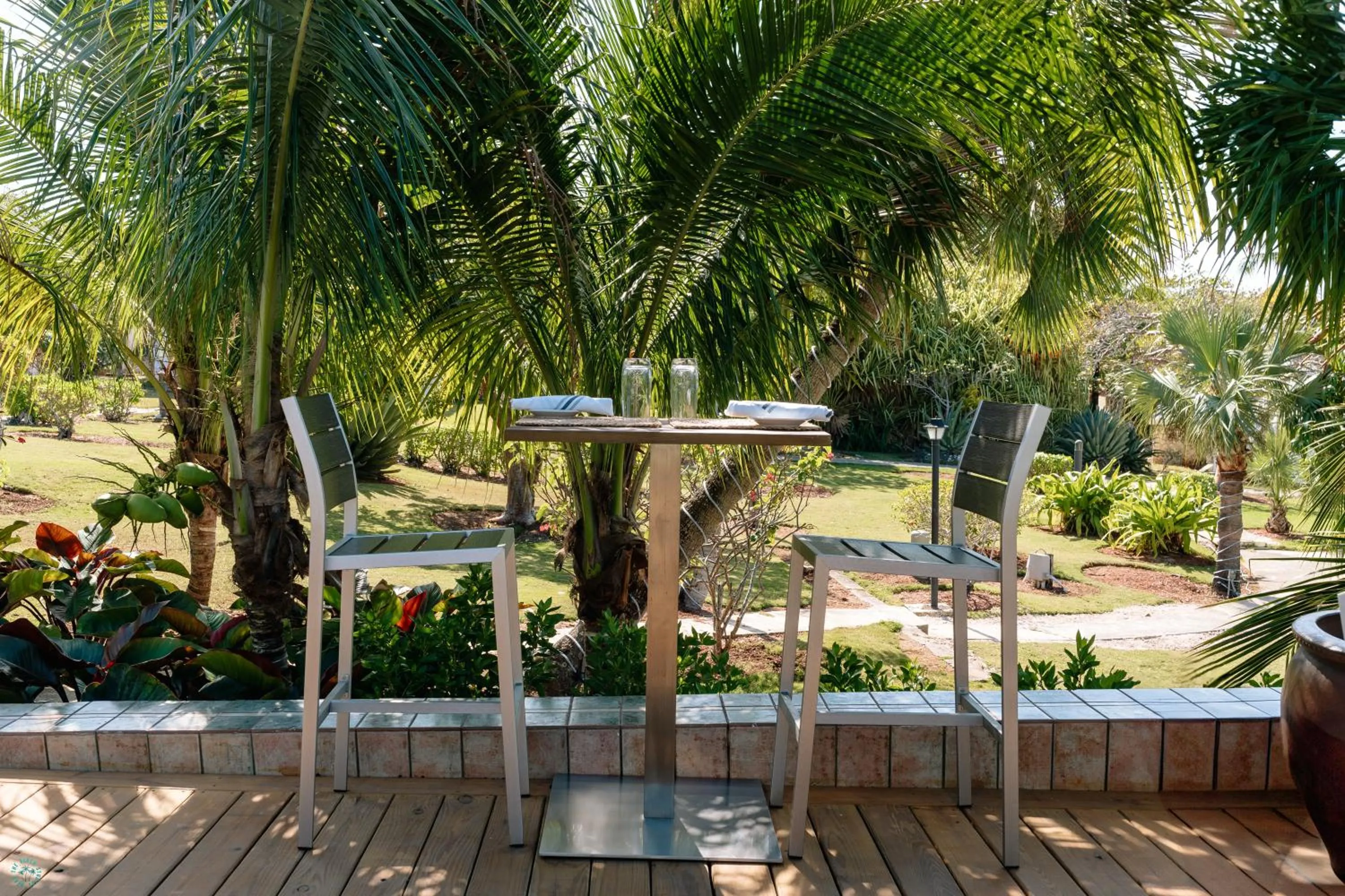 Restaurant/places to eat in Romora Bay Resort & Marina