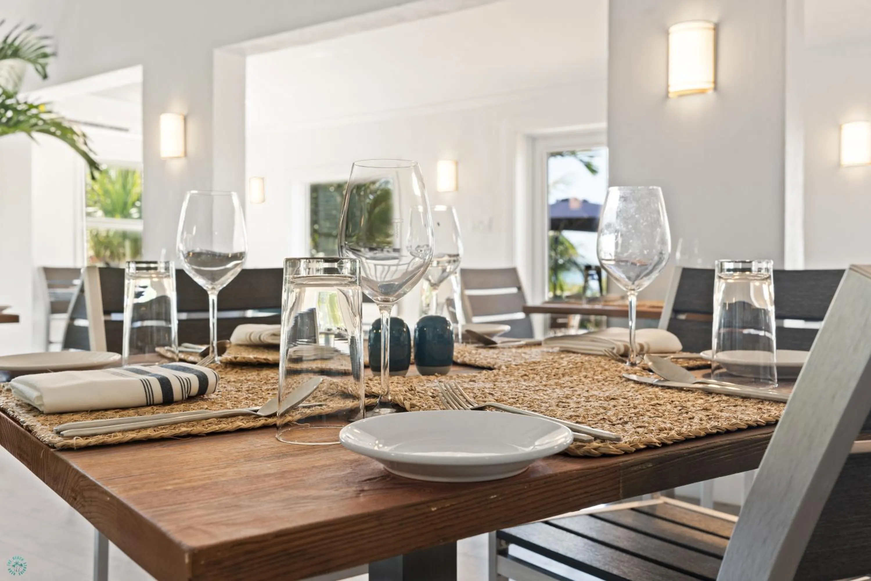 Restaurant/places to eat in Romora Bay Resort & Marina