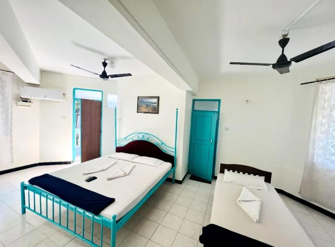 Bed in Shangrila Majorda Beach Hotel