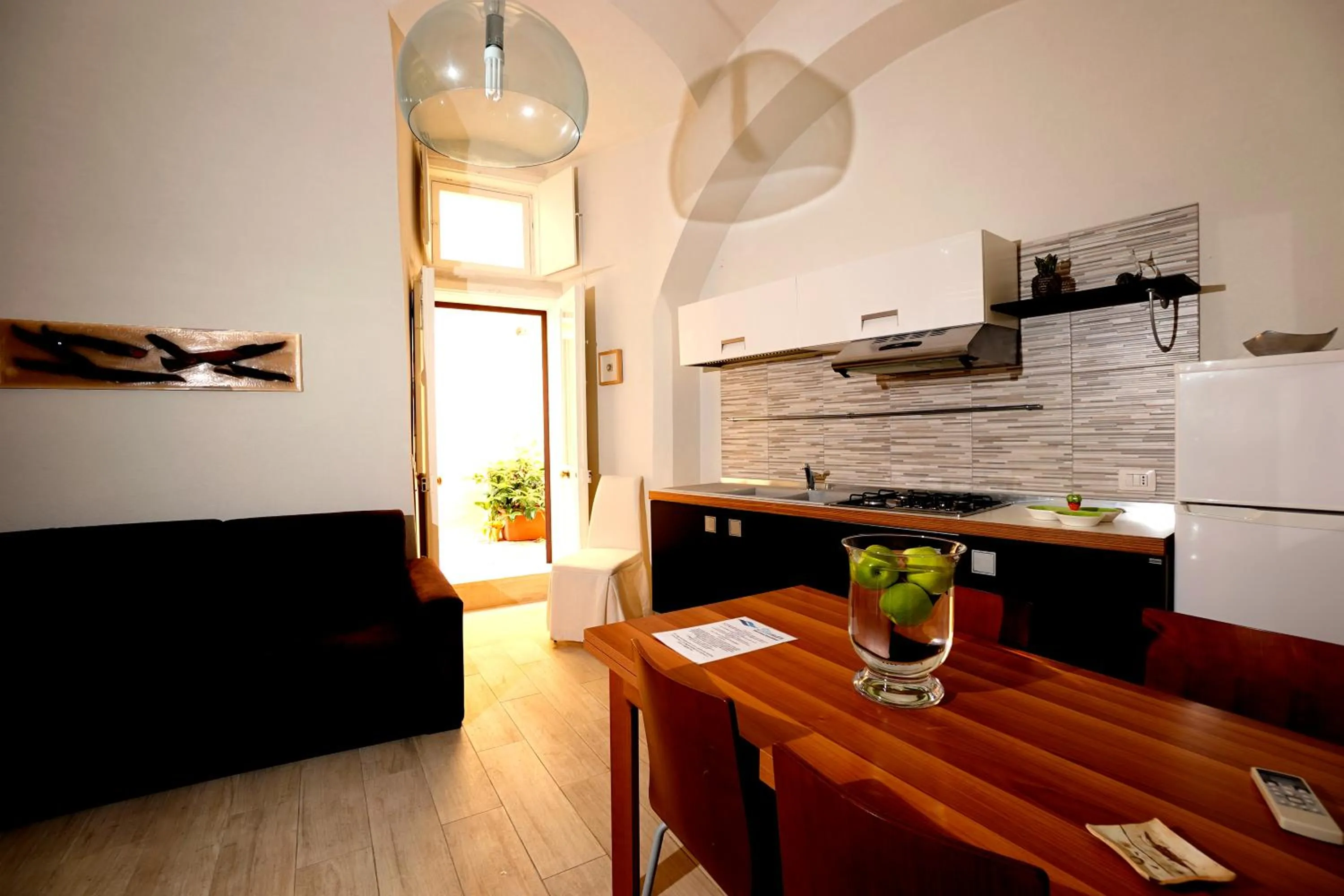 Kitchen or kitchenette in Elamar Rooms & Apartment