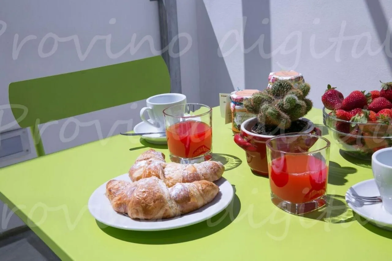 Patio in Elamar Rooms & Apartment