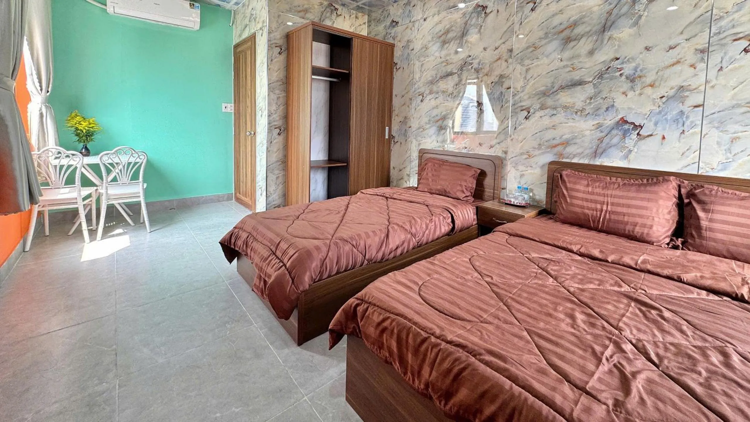 Bed in Saluton House