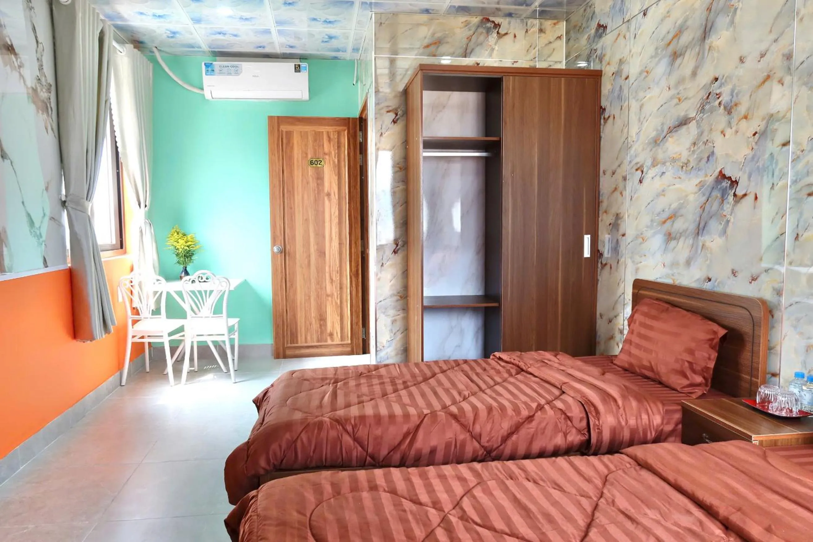 Bed in Saluton House