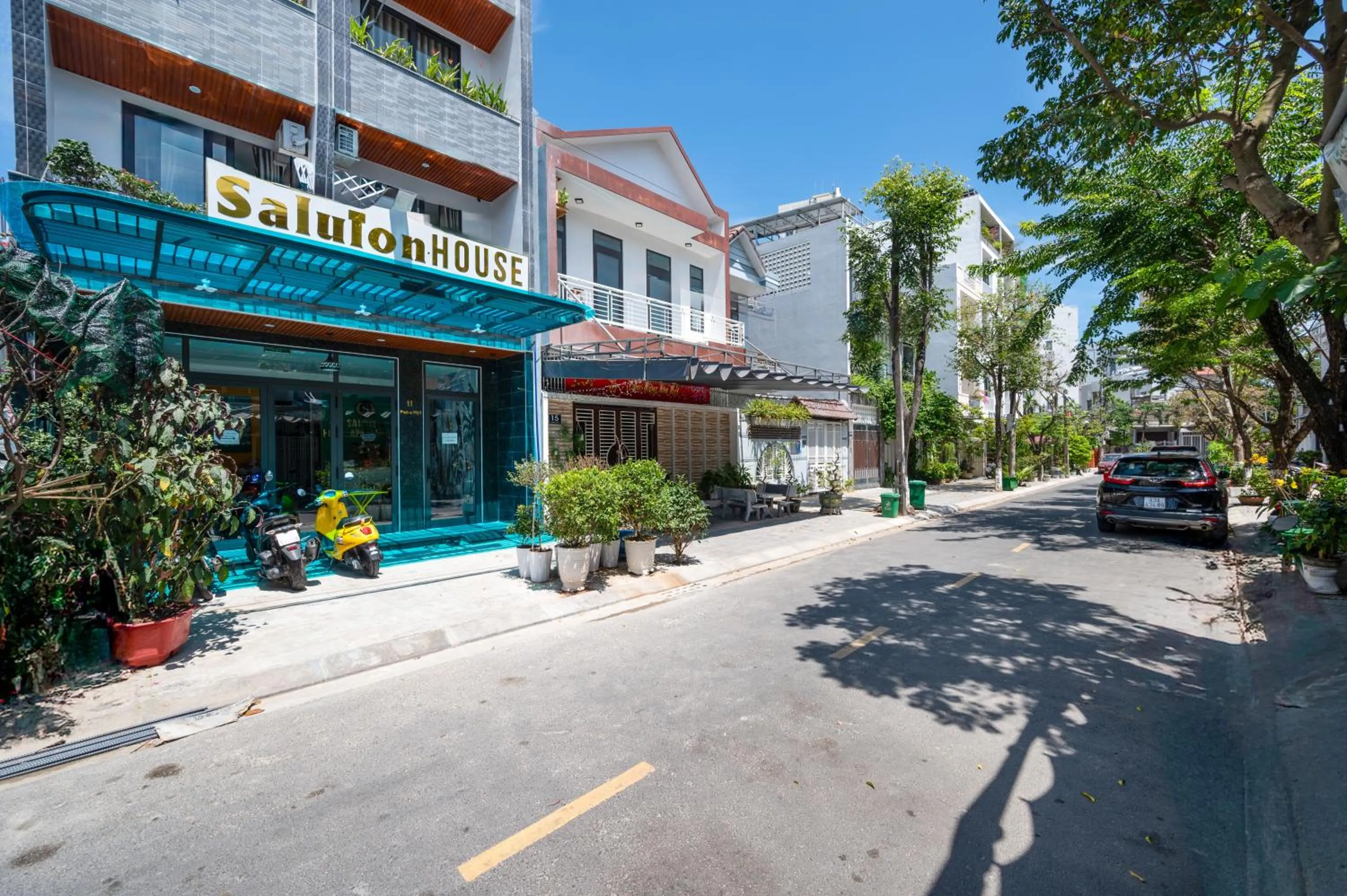 Property building in Saluton House