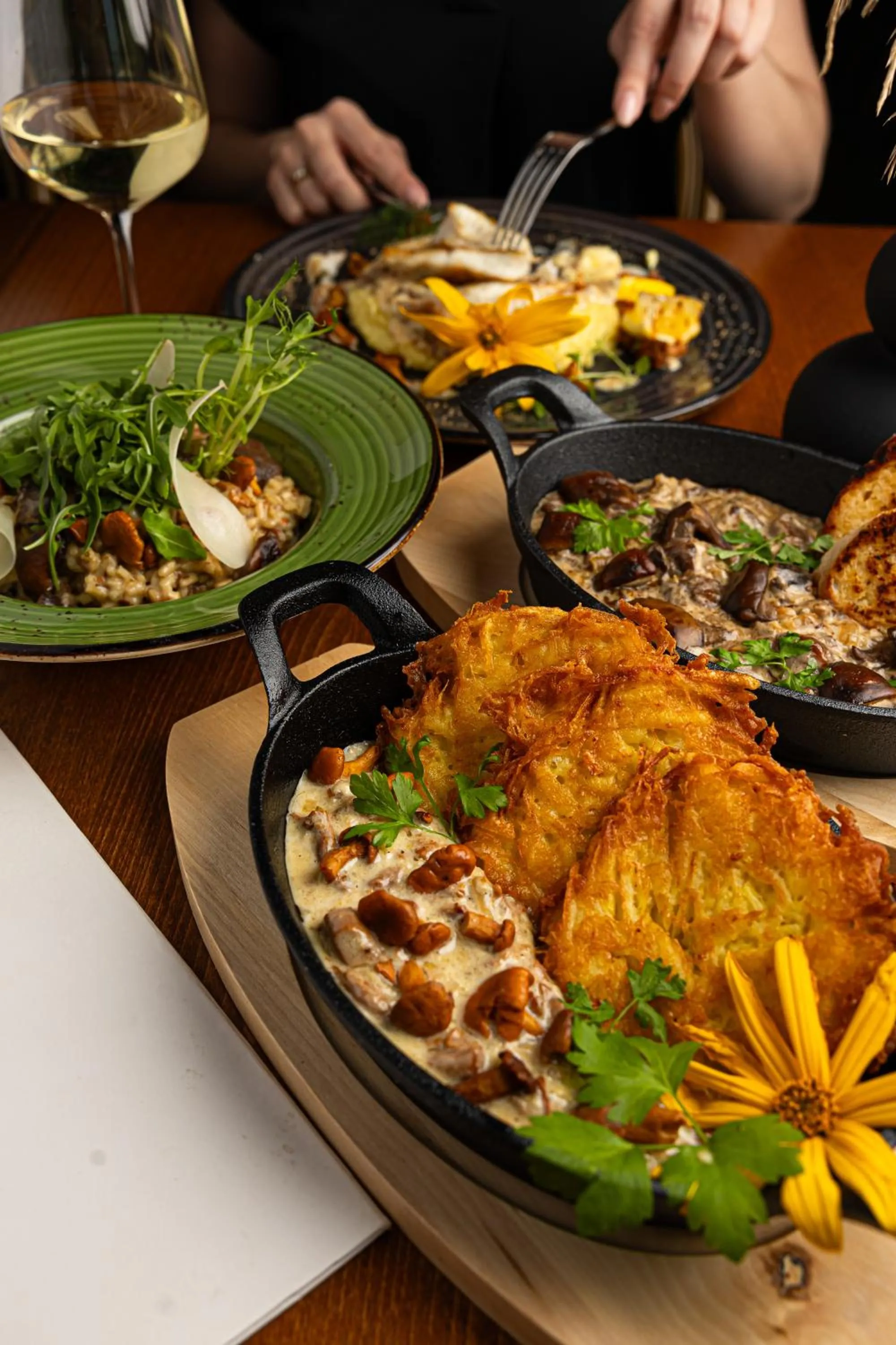 Restaurant/places to eat in Stare Sady Chillout Rooms "Pod Jabłoniami"