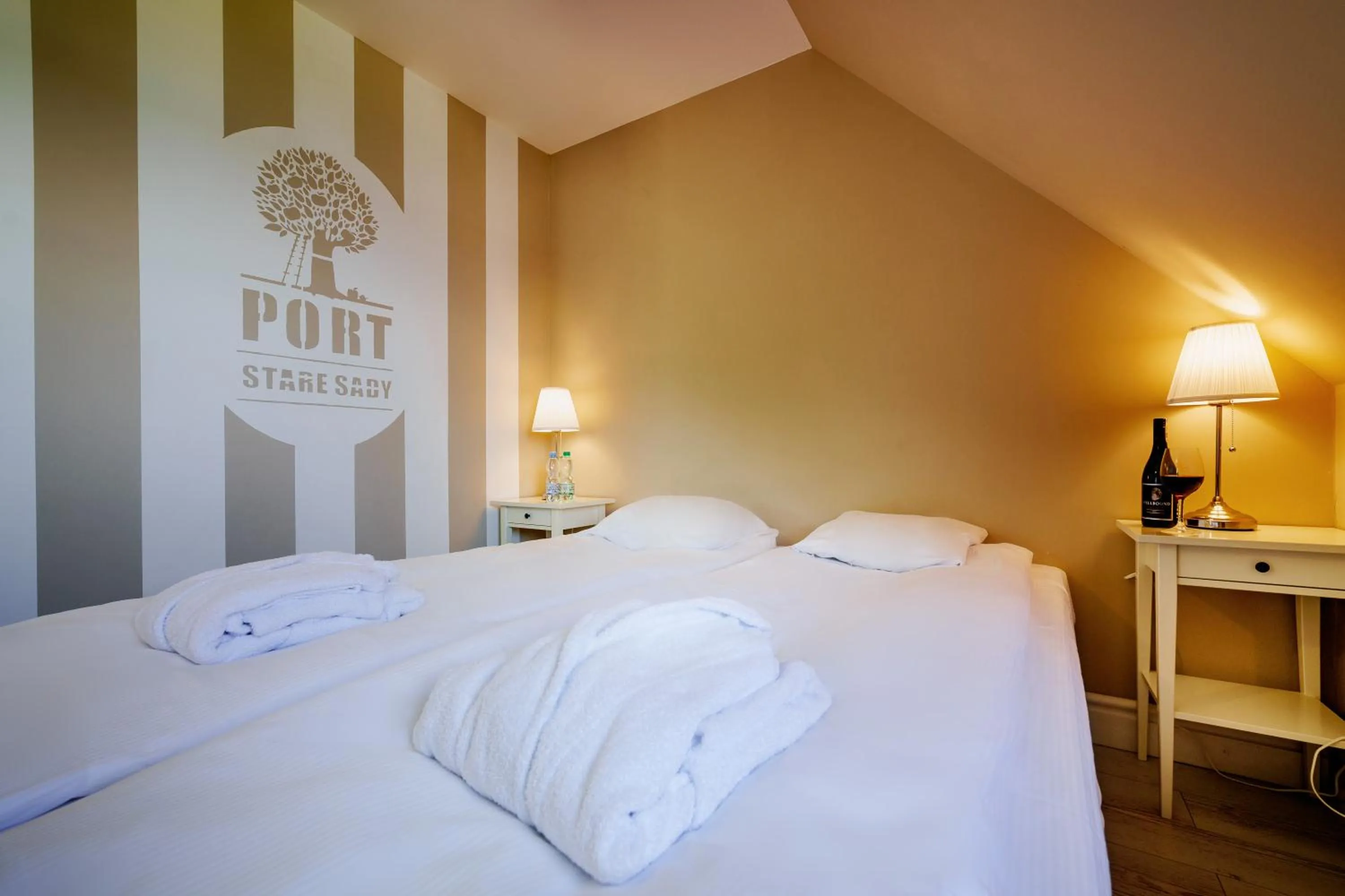 Photo of the whole room, Bed in Stare Sady Chillout Rooms "Pod Jabłoniami"